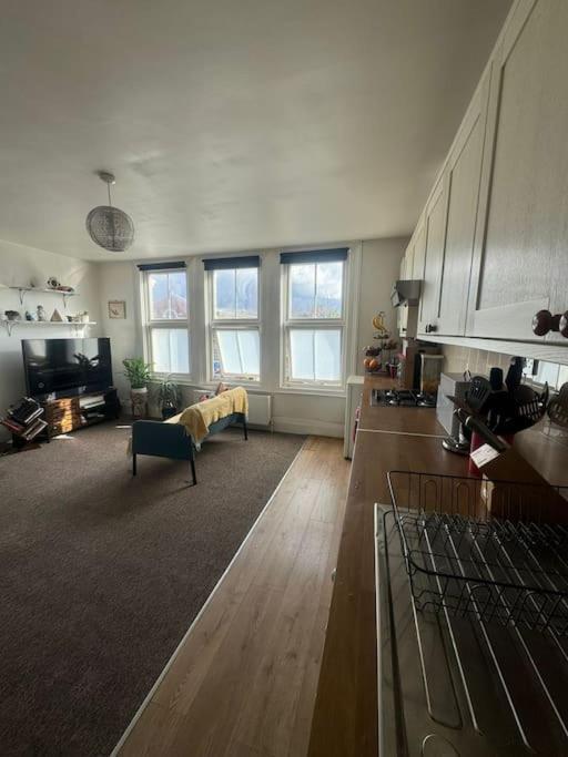 Apartment Comfy Entire Place For Max 4. *