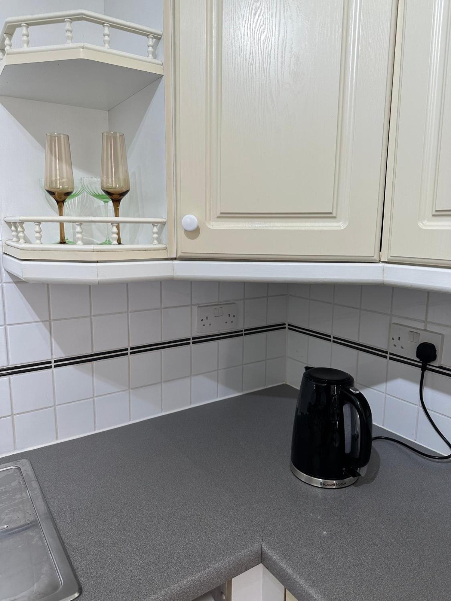 Spacious Quiet Stylish Entire Flat