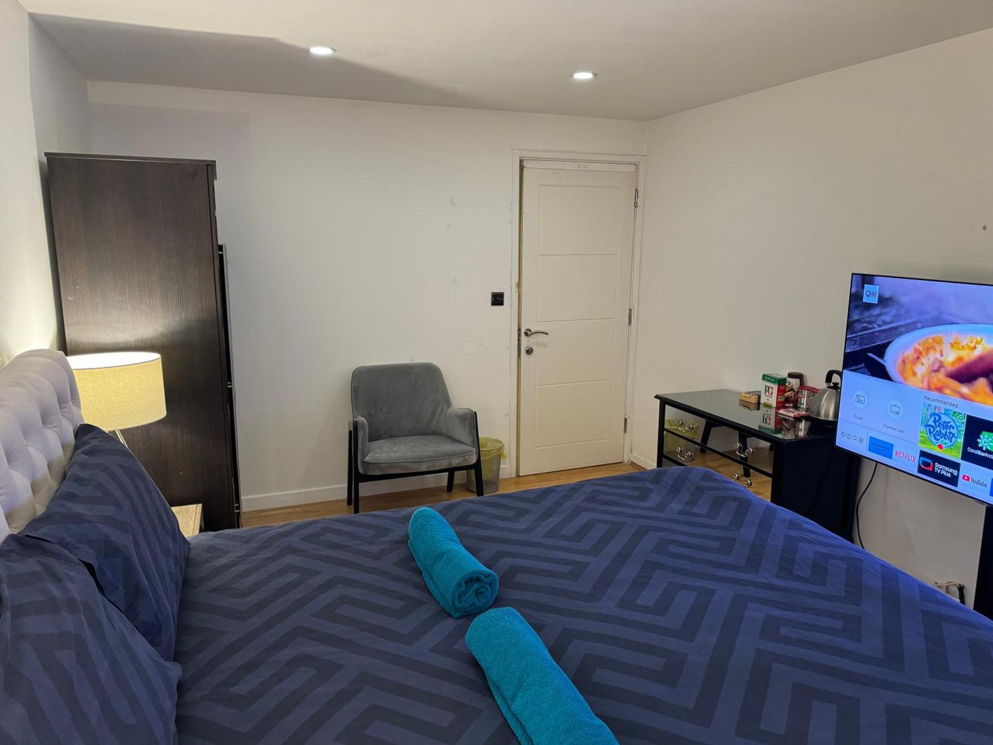Habitación en casa particular Specious Double With King Size Bed *