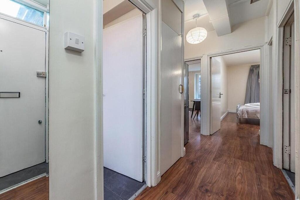 Apartment Mount London