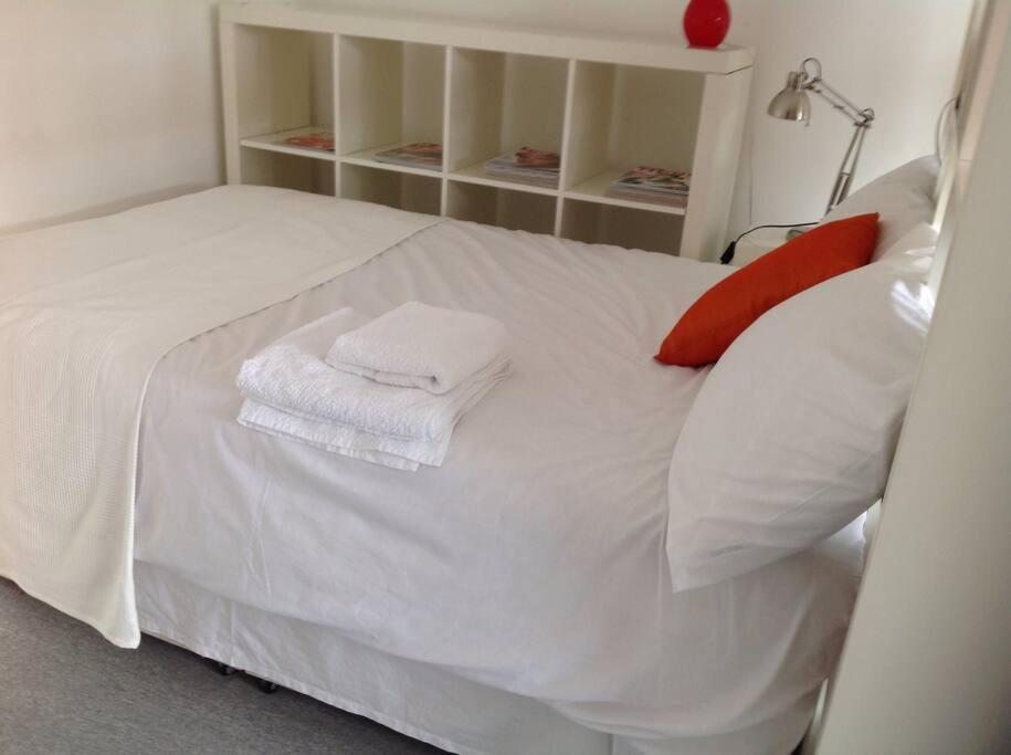 Zone 1! 2 Bed Duplex Apartment! Apartamento *