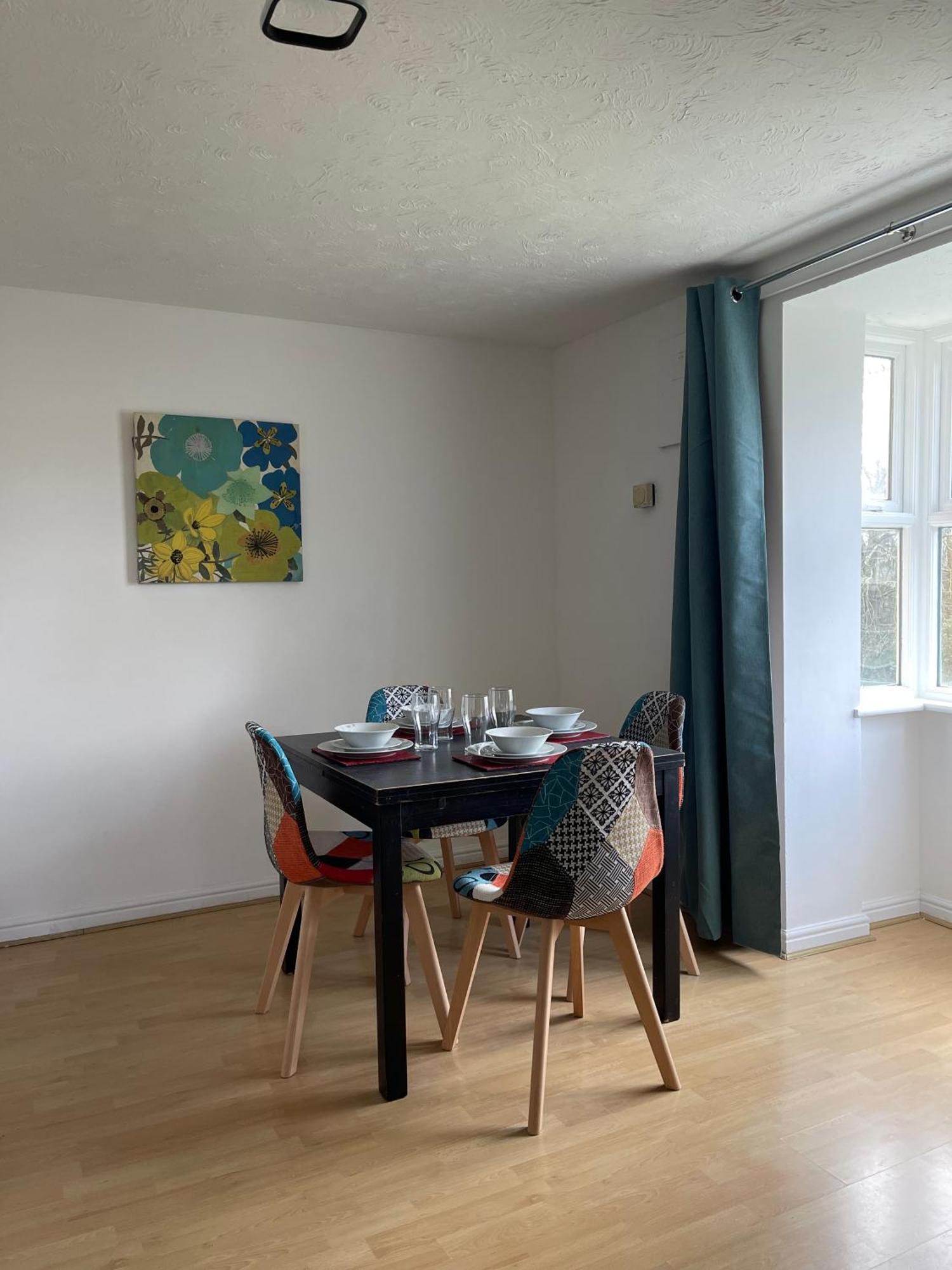 2bed Cozy Spacious - 15min To Canary Wharf O2 Excel Apartment London