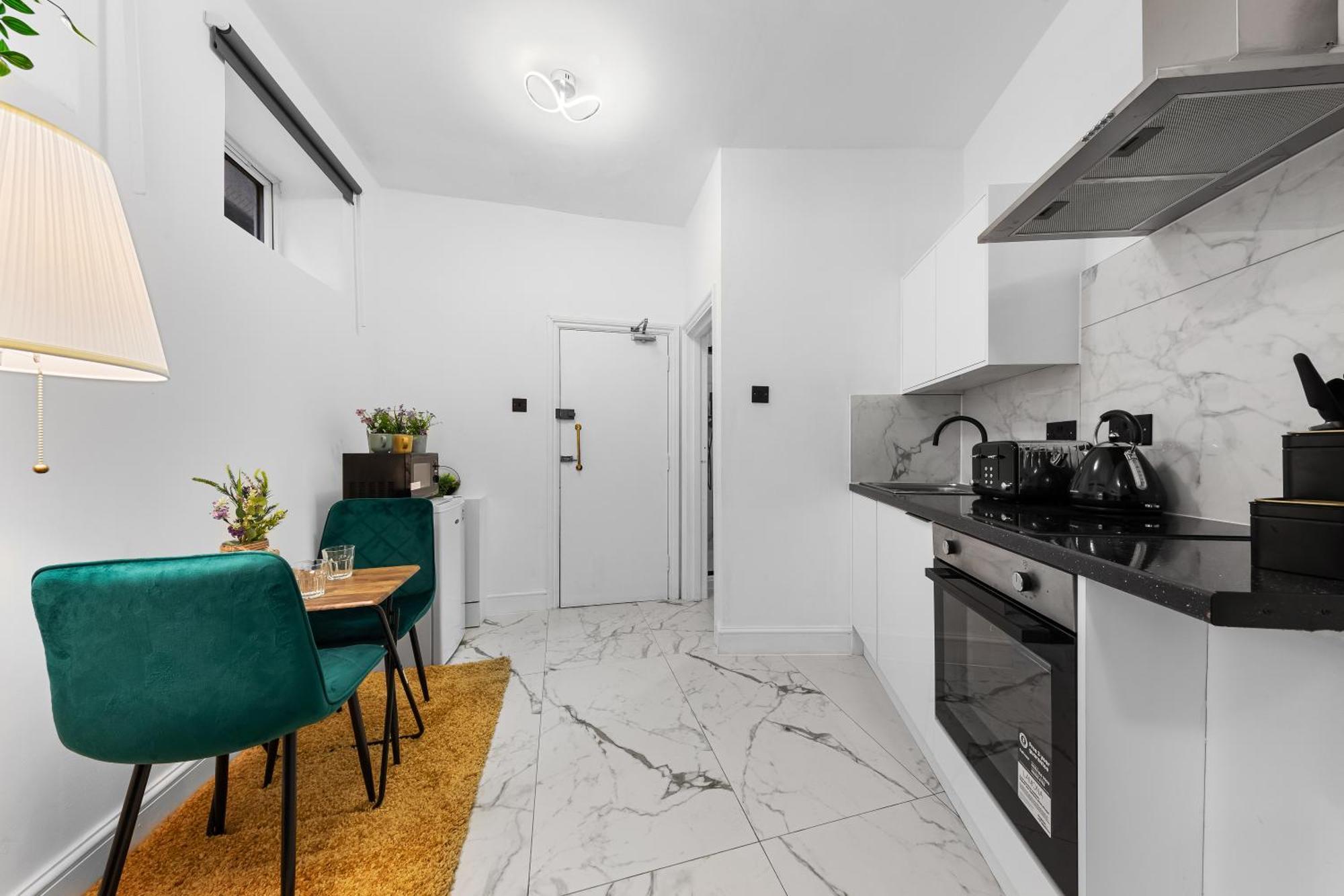 Serviced Modern Flat - Sleeps 2 - Good Links To King Cross, Euston, Finchley Road Station - Nw3 Appartement *