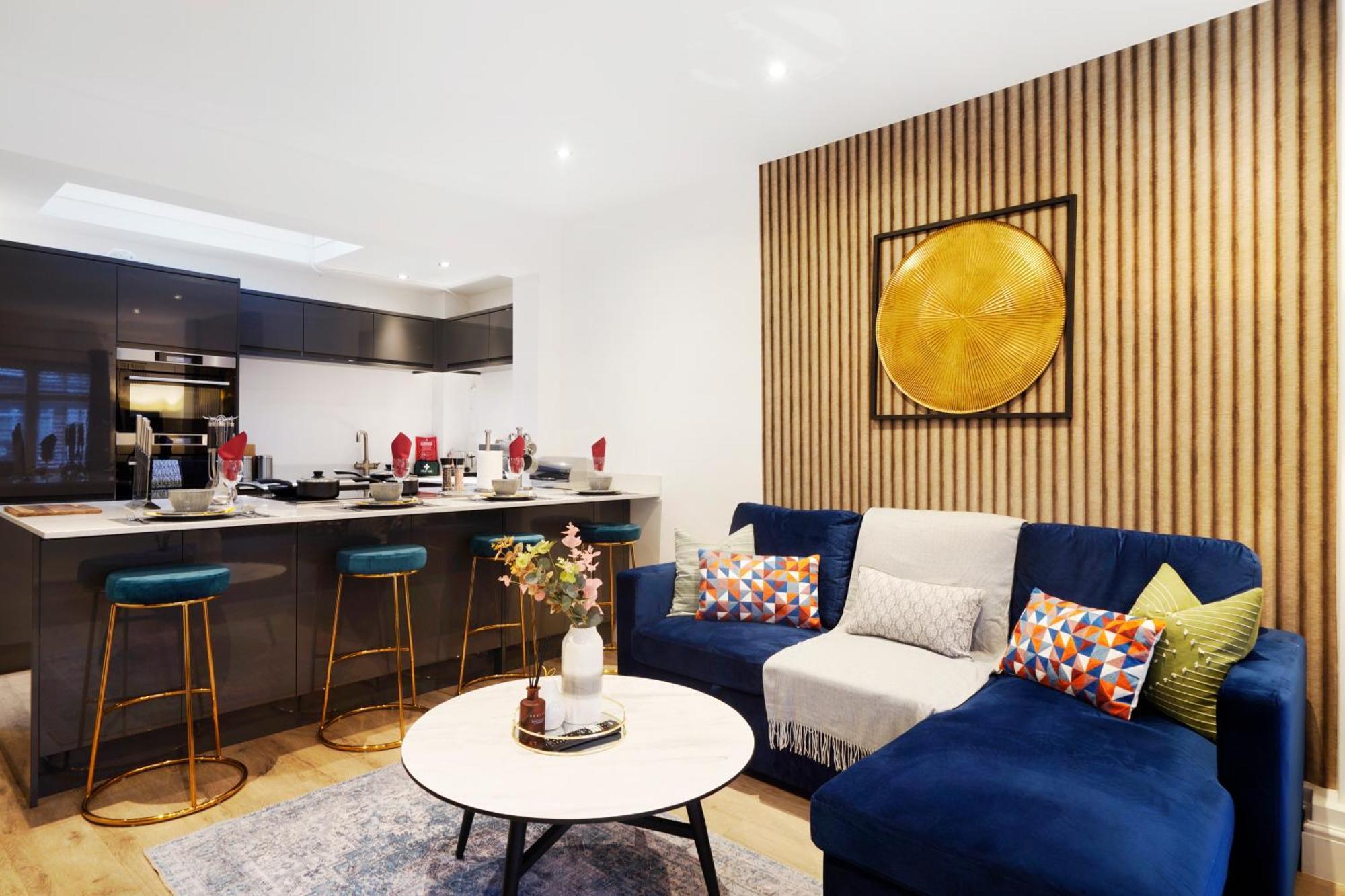 Charming 2 Bed House - Roof Terrace & Parking Feriehus