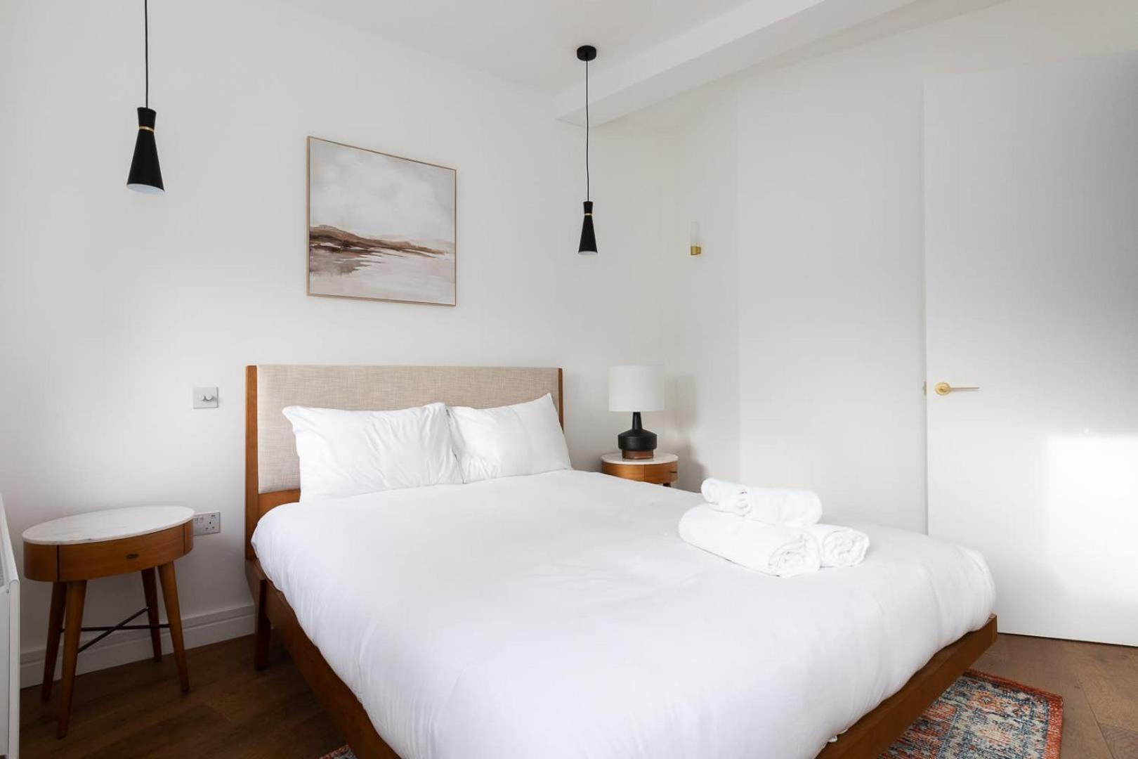 Luxury 2 Bedroom Huge Duplex Covent Garden Holborn Apartment *