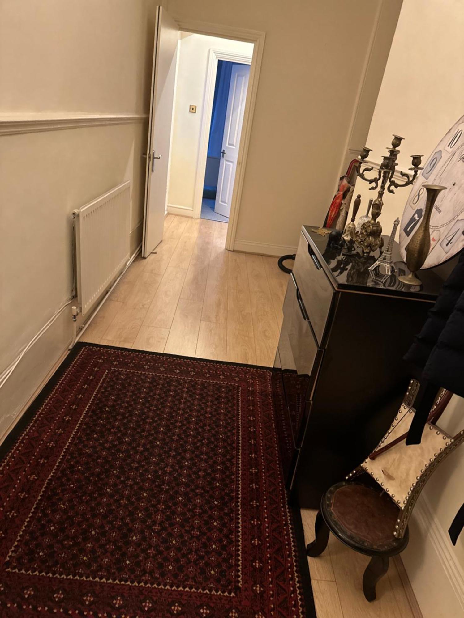 Privatunterkunft Double Bedroom In *