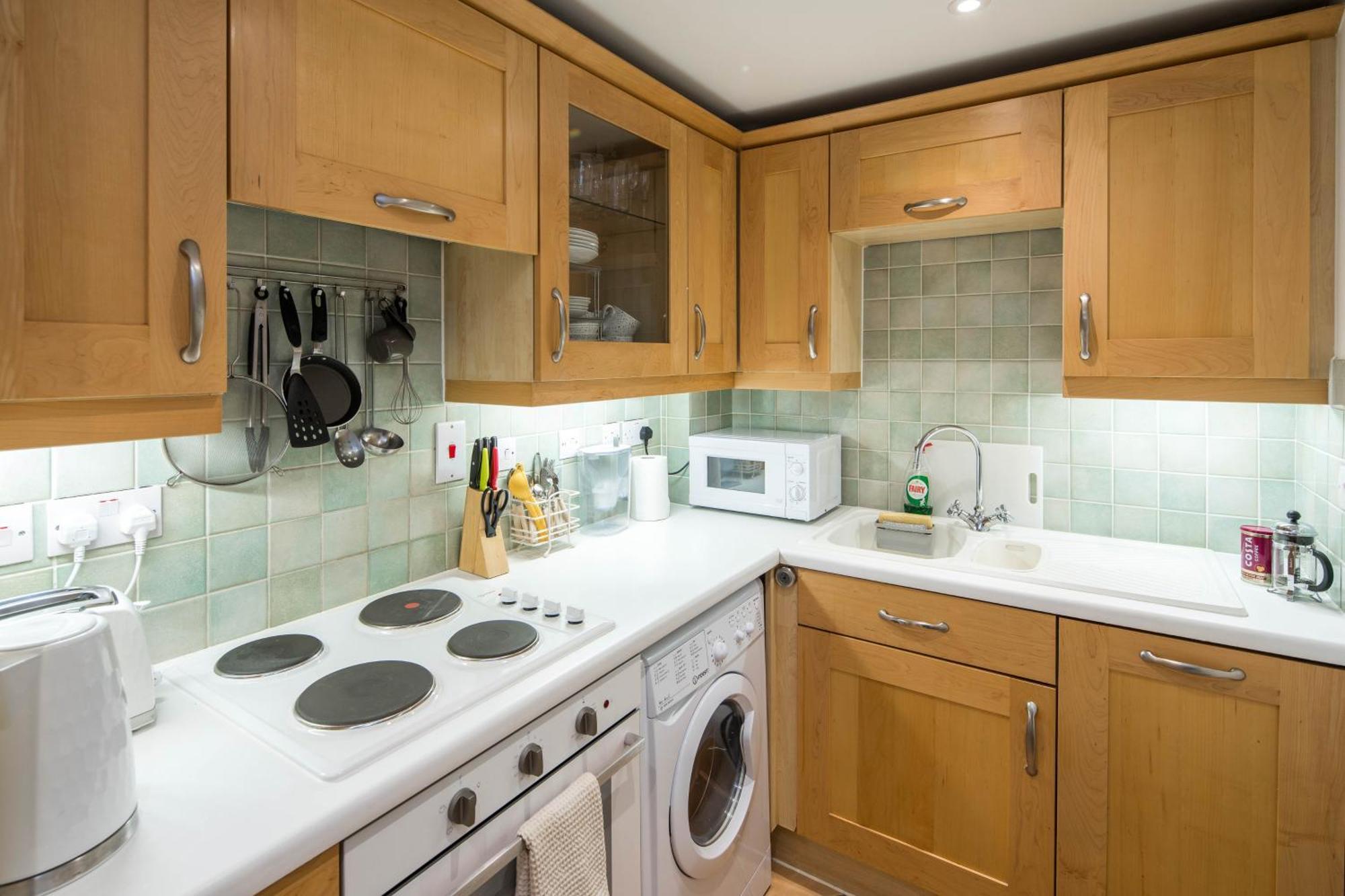 1bd Modern Oasis: Near Attractions