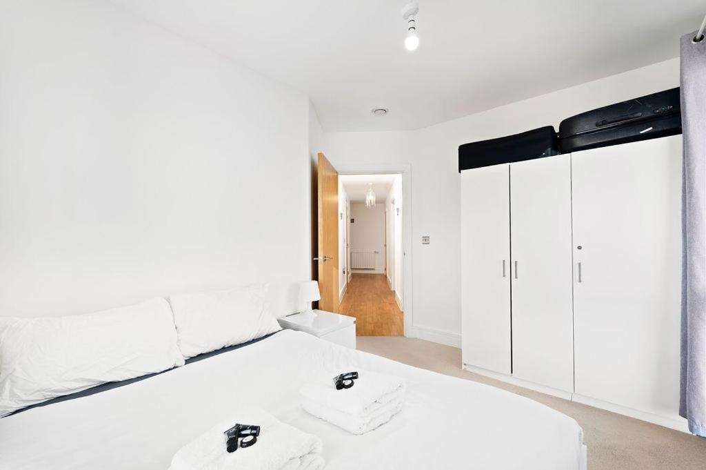 Modern Serviced 3-bedroom Flat In East Leilighet