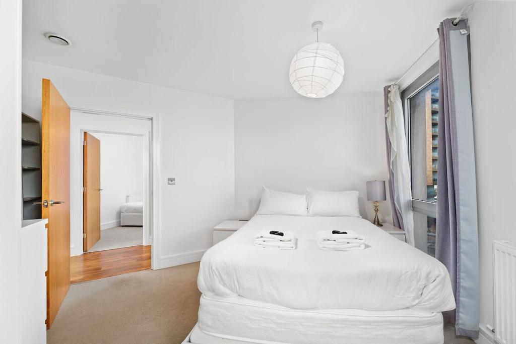 Modern Serviced 3-bedroom Flat In East Leilighet *