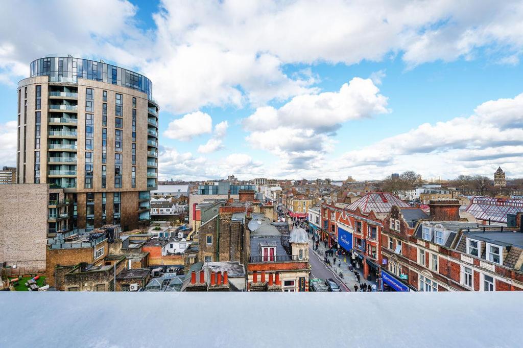 Modern Serviced 3-bedroom Flat In East Leilighet *