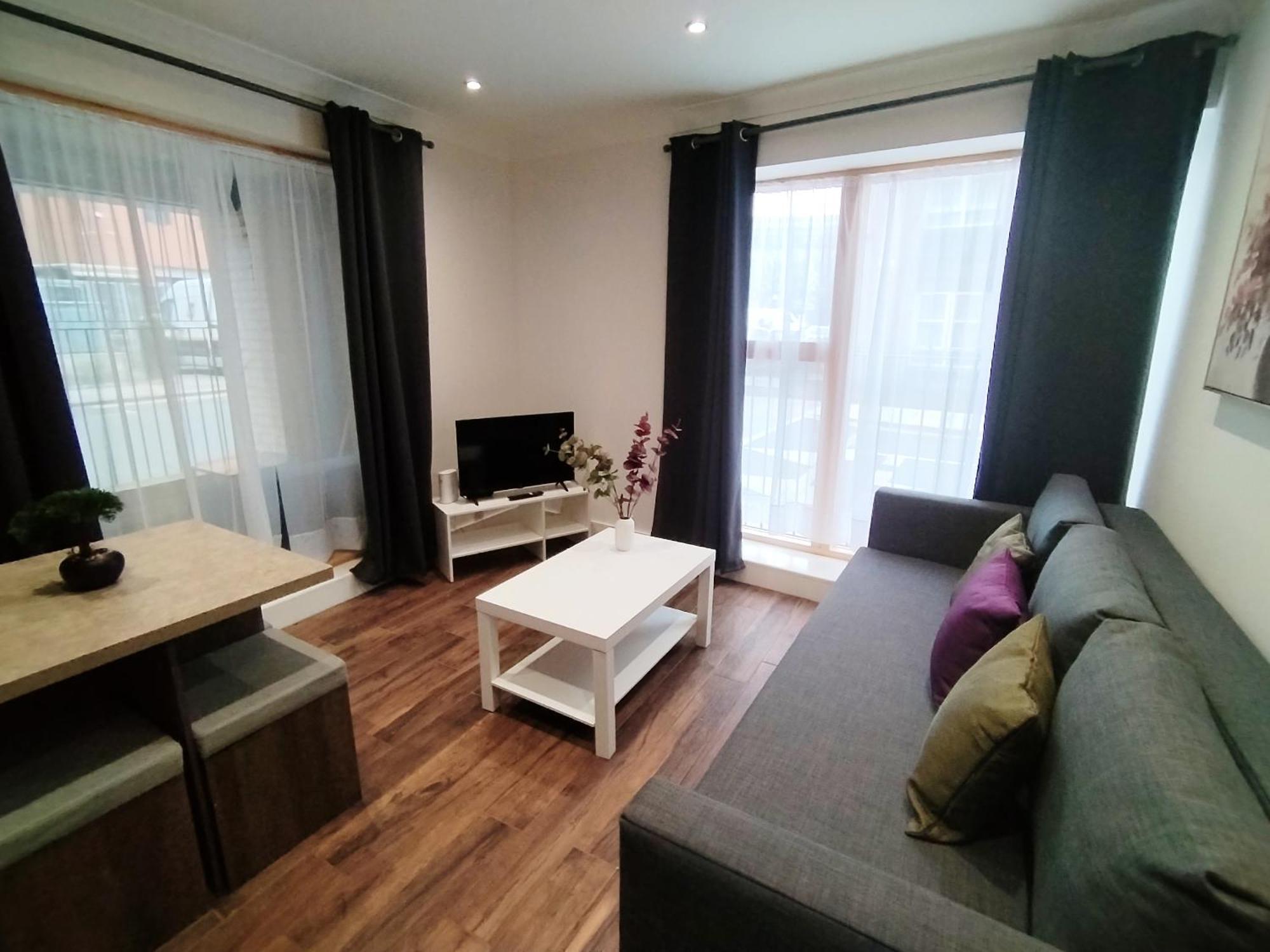 Luxury Near Centre, Near Train Station, E1 Appartement
