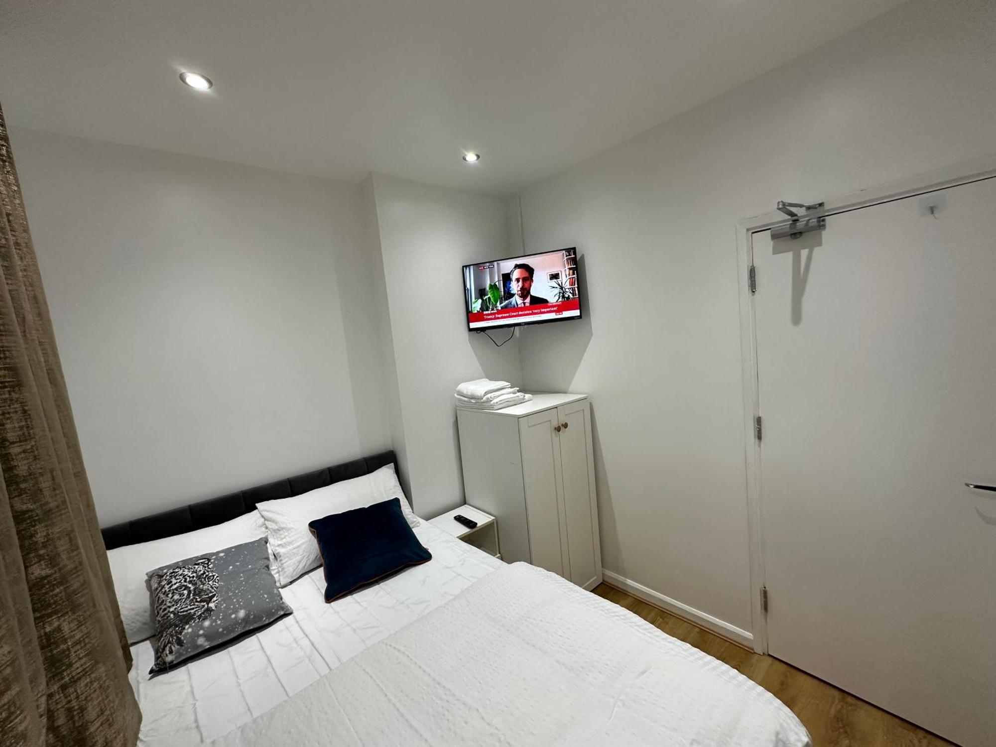 Smart Cosy/small Double In Oakridge Road Bromley * Londen