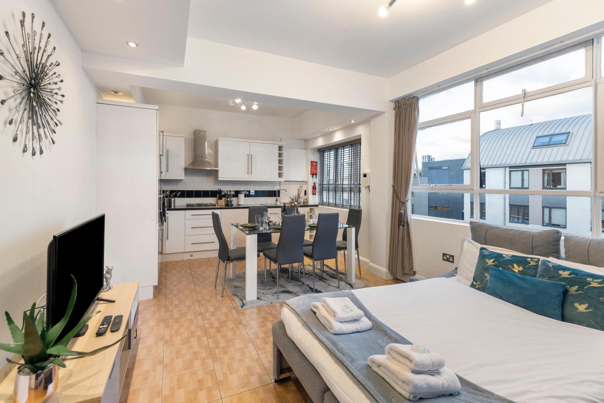 Central Located In City Of - Farringdon Station Apartment London