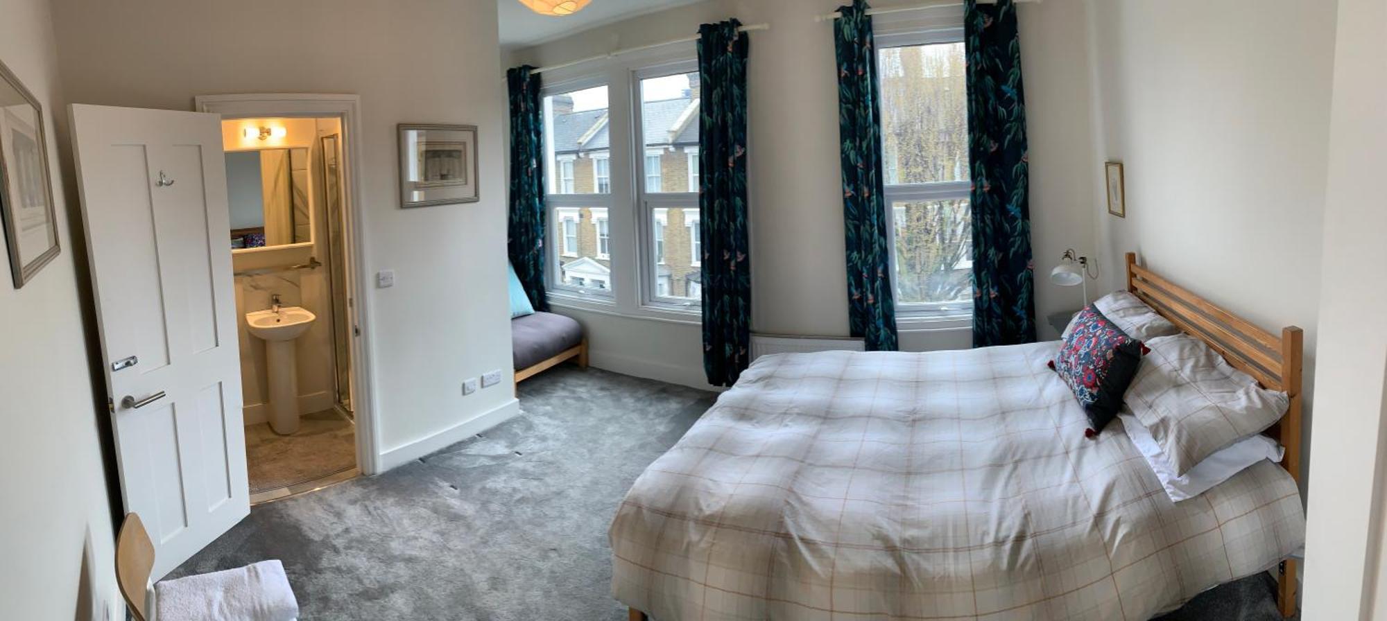 Us Embassy And Nine Elms Apartment *