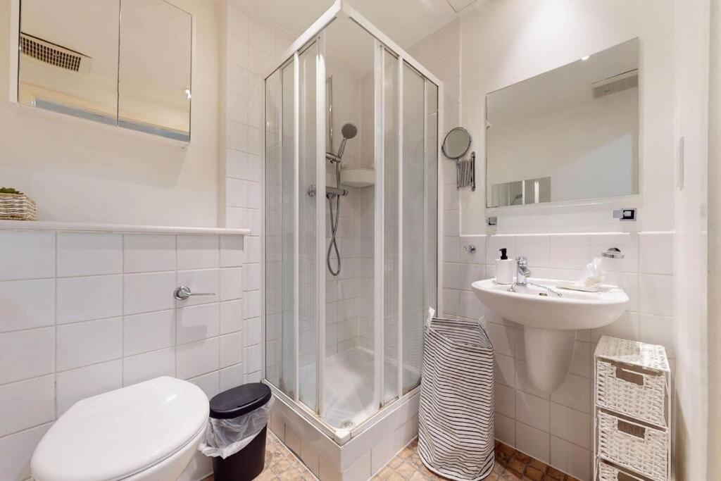 Stunning Apt- 5 Min Walk To Borough Station