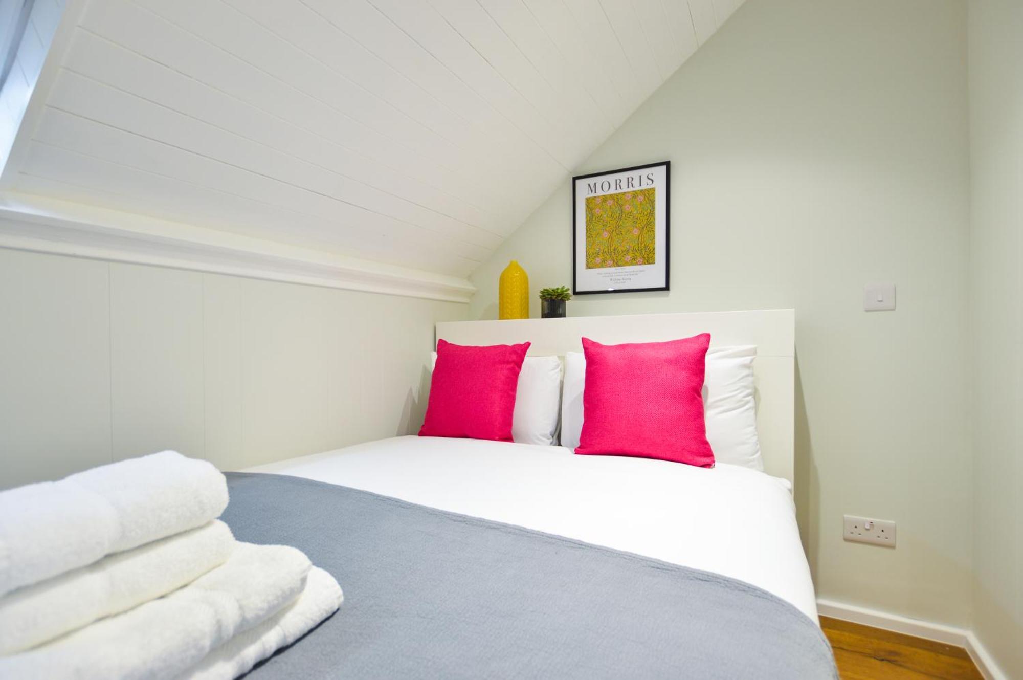 Split Level At West Hampstead By Concept Leilighet *