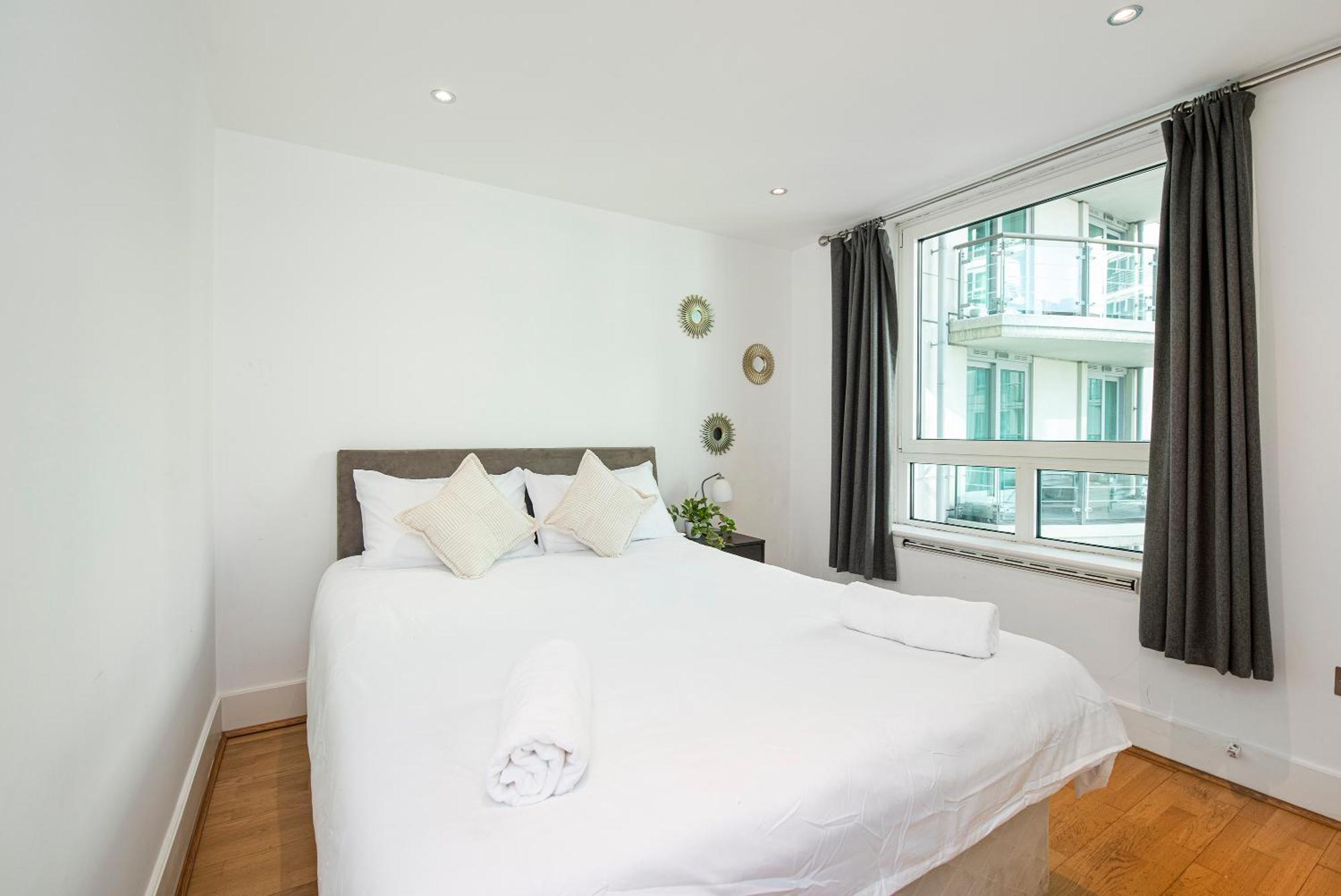 Compact 2 Bed Good Transport Links * London