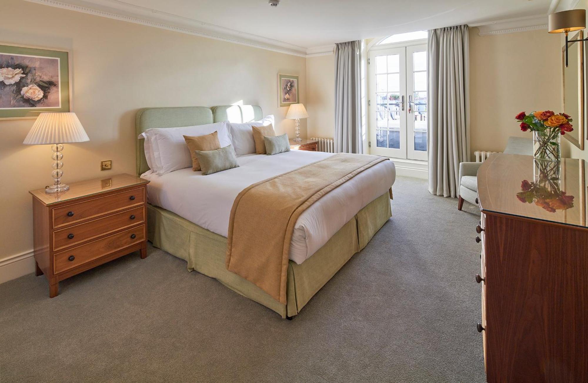 Cheval Hyde Park Gate * London