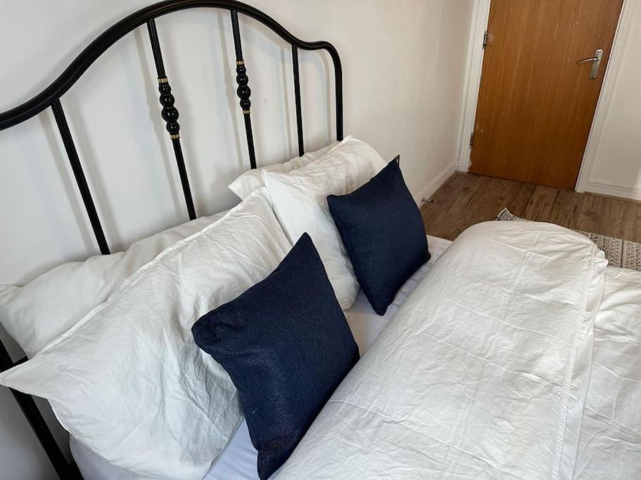 Stratford - Walk To Abba Voyage Apartment *