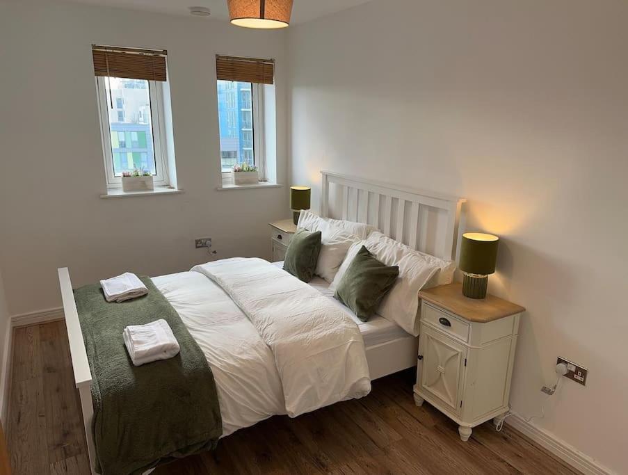 Stratford - Walk To Abba Voyage Apartment *
