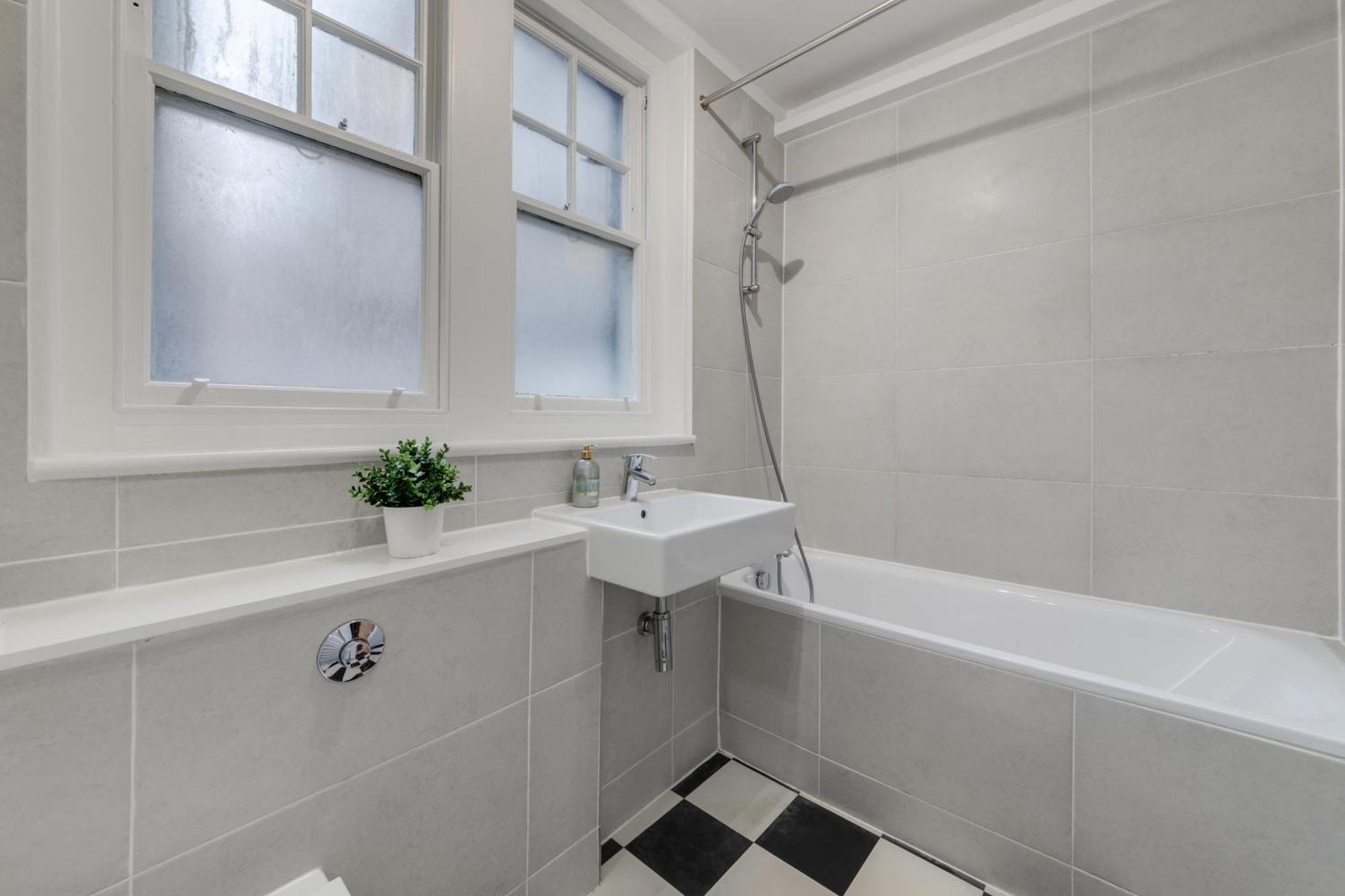 Spacious 1 Bed Apartment- Close To Kings Cross Station Apartment *