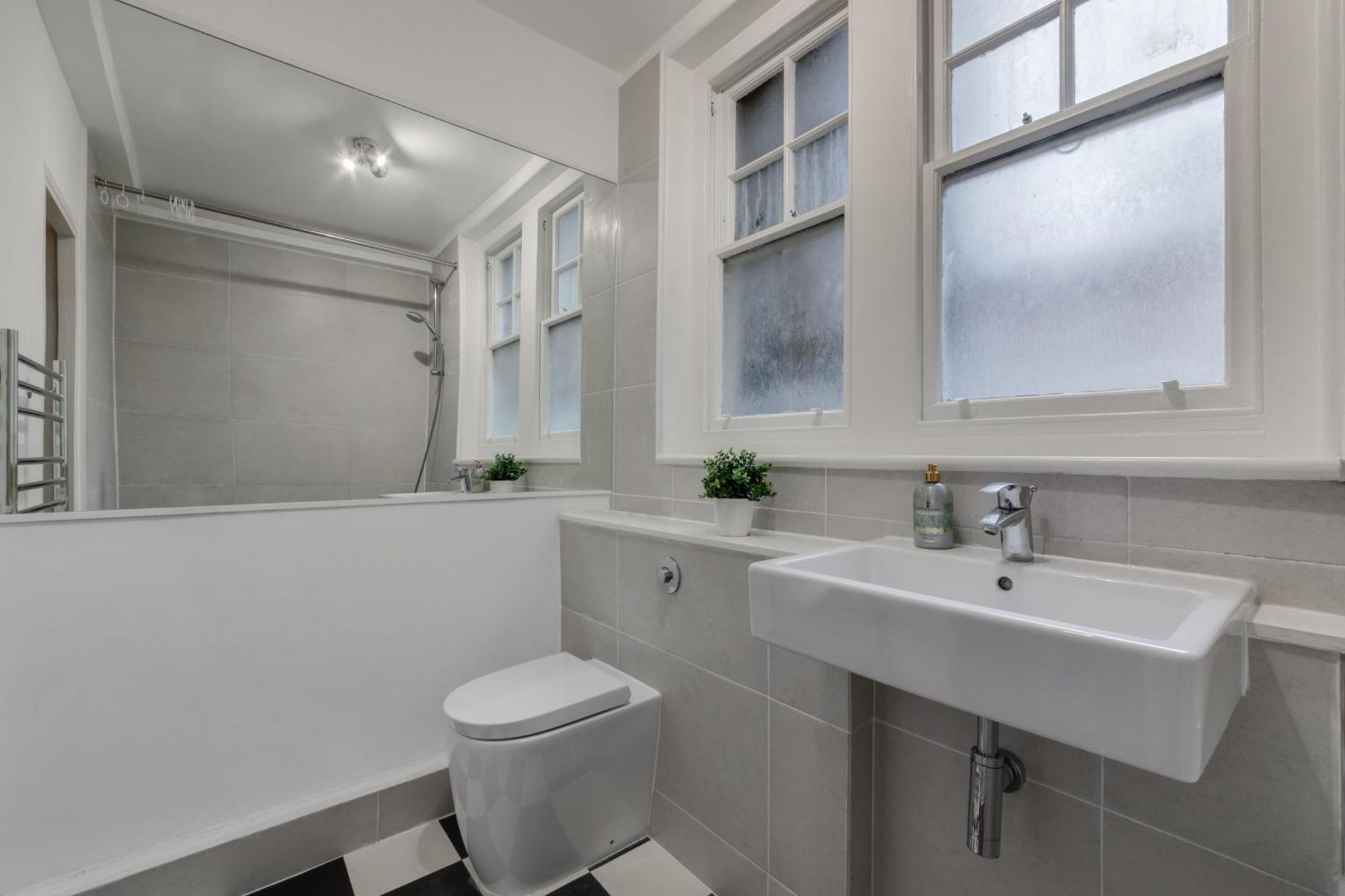 Apartment Spacious 1 Bed Apartment- Close To Kings Cross Station London
