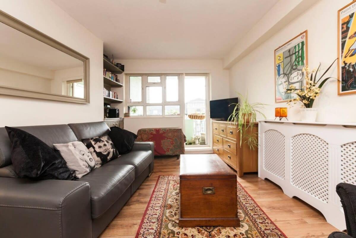 Apartment Camden Flat With Terrace For 4 People