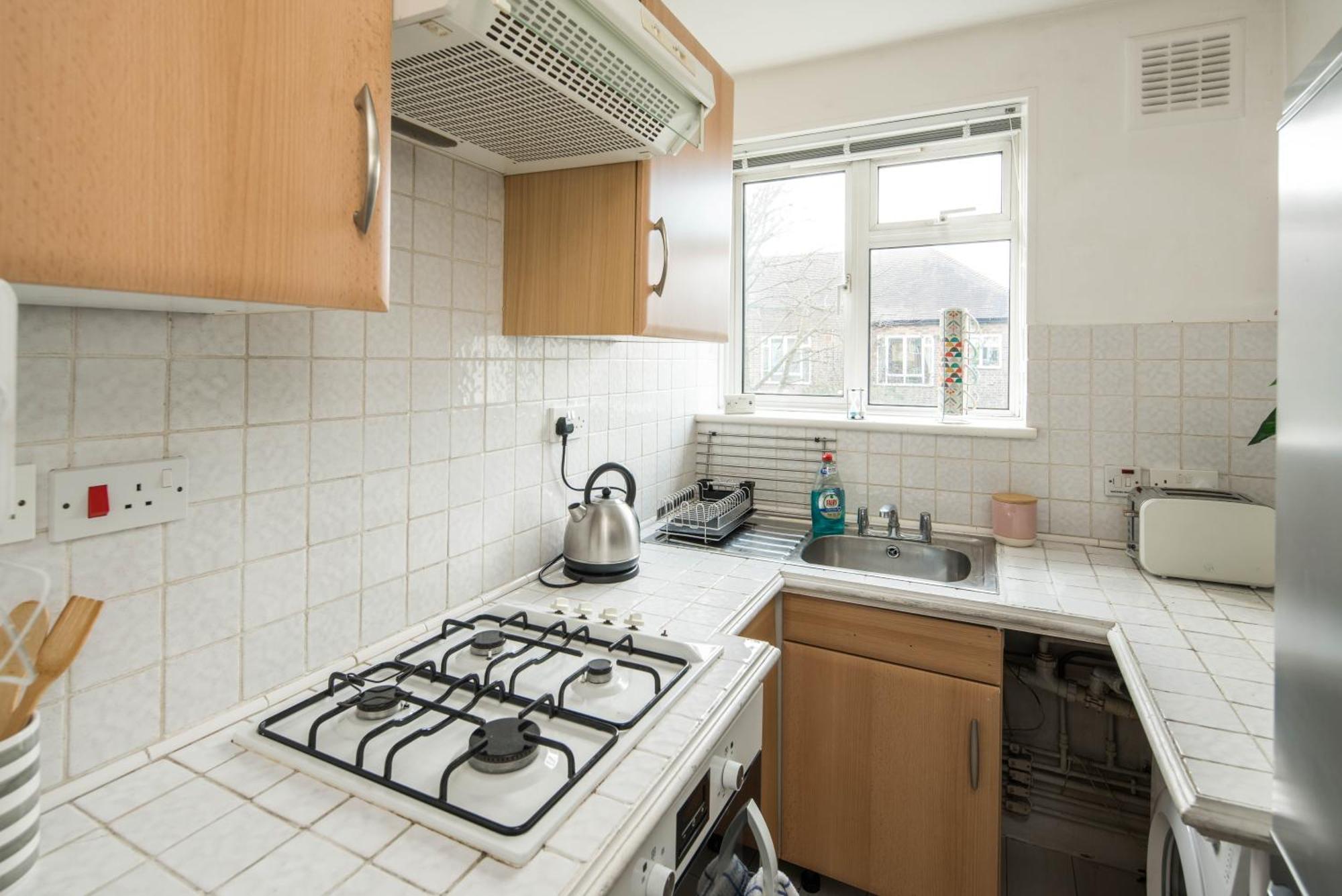 Ladbroke Grove Apartment *