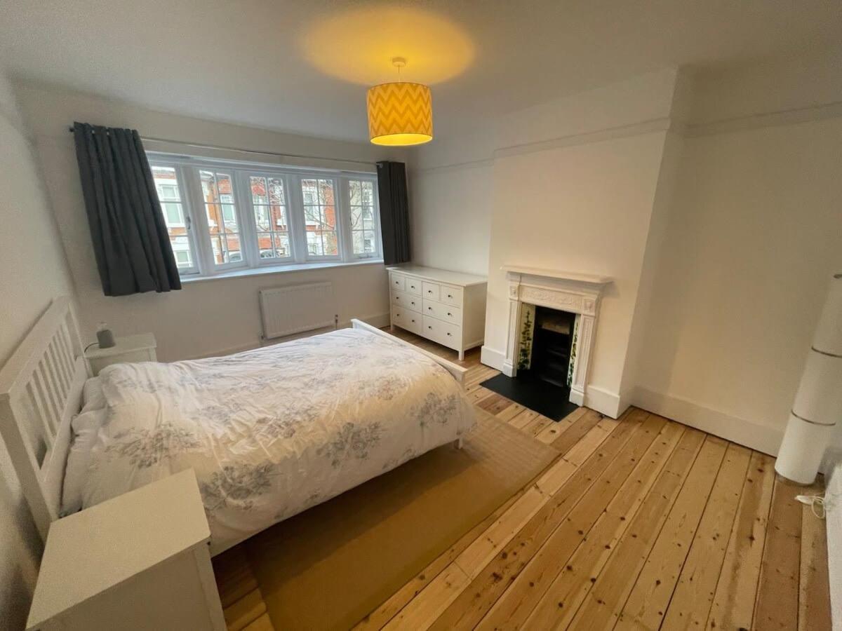 Beautiful Family Victorian * London