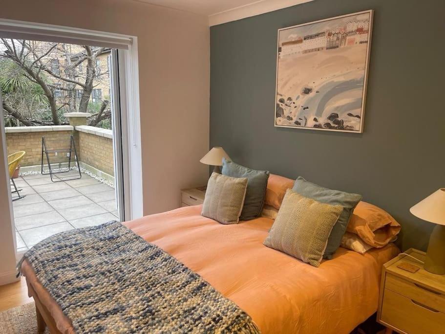 Flat In - Close To Excel Londen