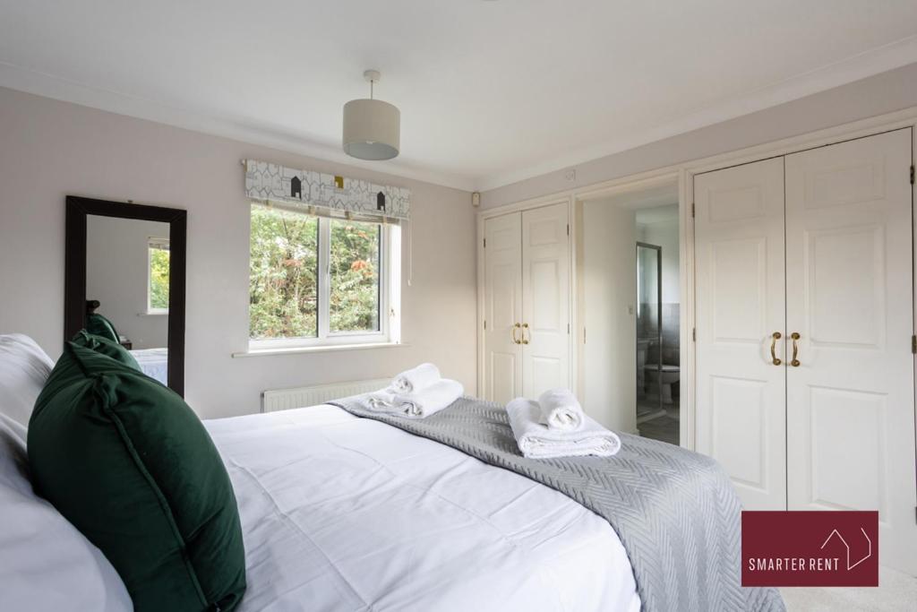 Holiday home Wimbledon - Driveway Parking Garden 4Bed *