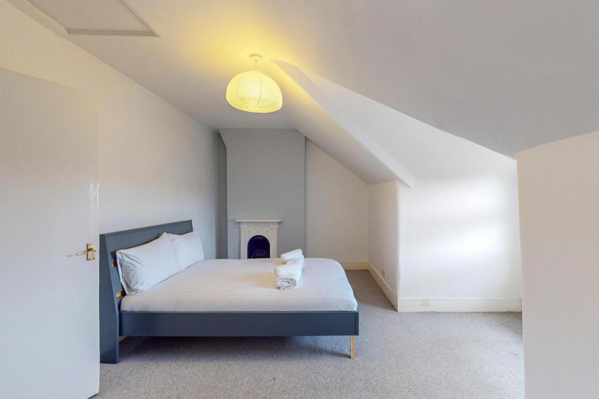 Apartment Stunning 3bd Flat Near Chelsea Football Club