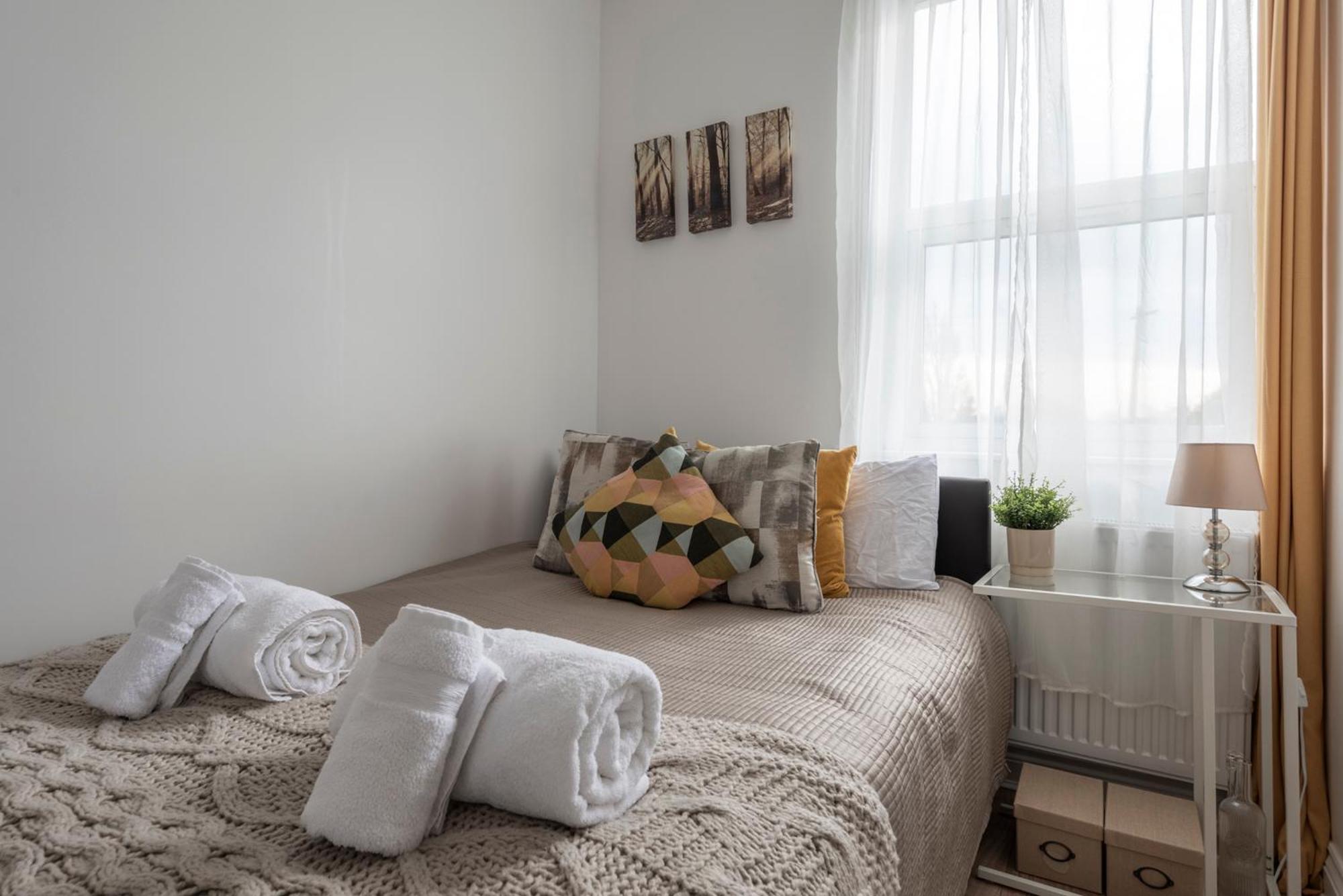Woodside Gardens Luxury Near Alexandra Palace, Tottenham Stadium & Drumsheds London