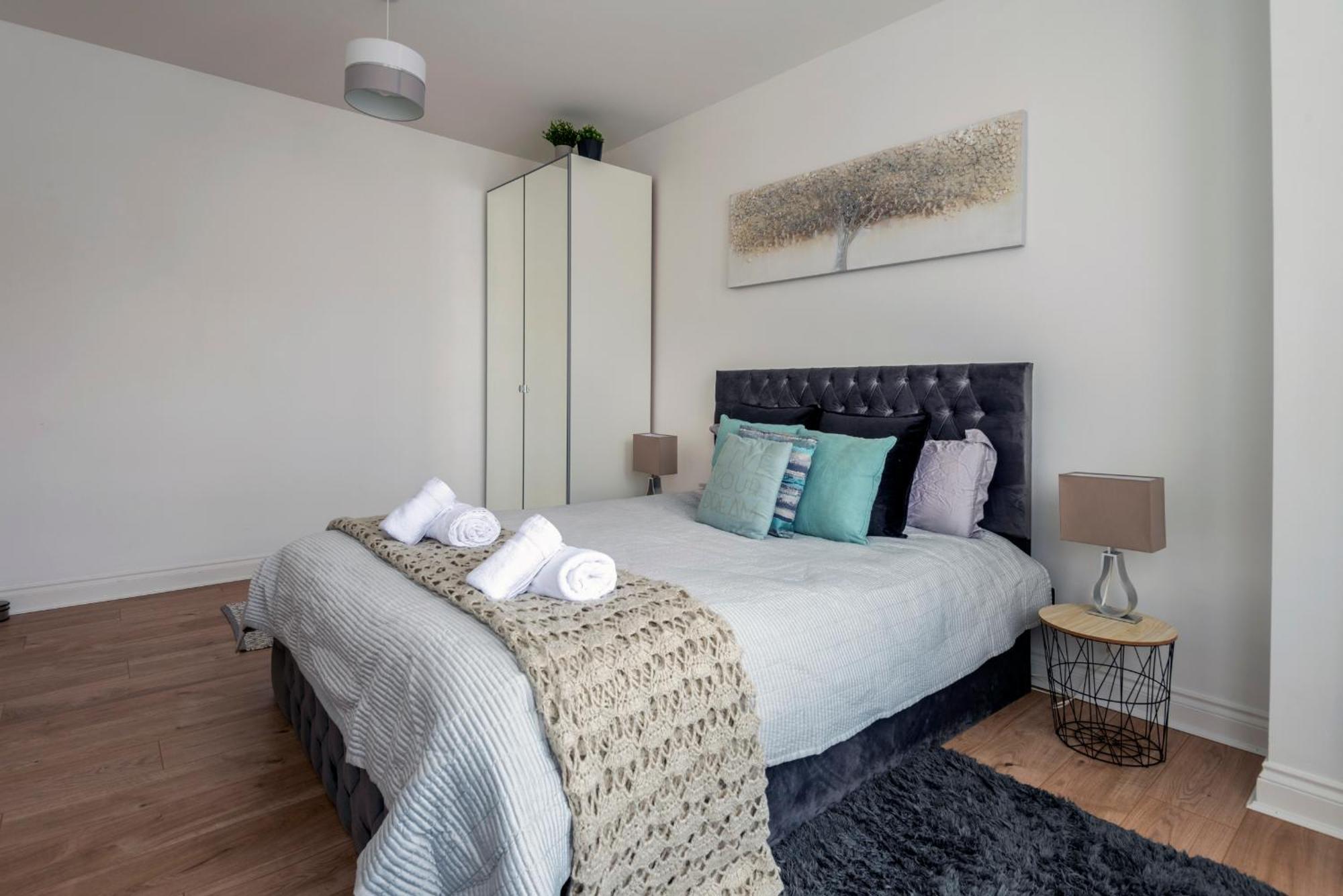 Woodside Gardens Luxury Near Alexandra Palace, Tottenham Stadium & Drumsheds * London