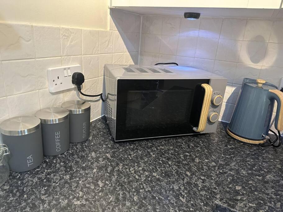 Remarkable 2-bed In * London