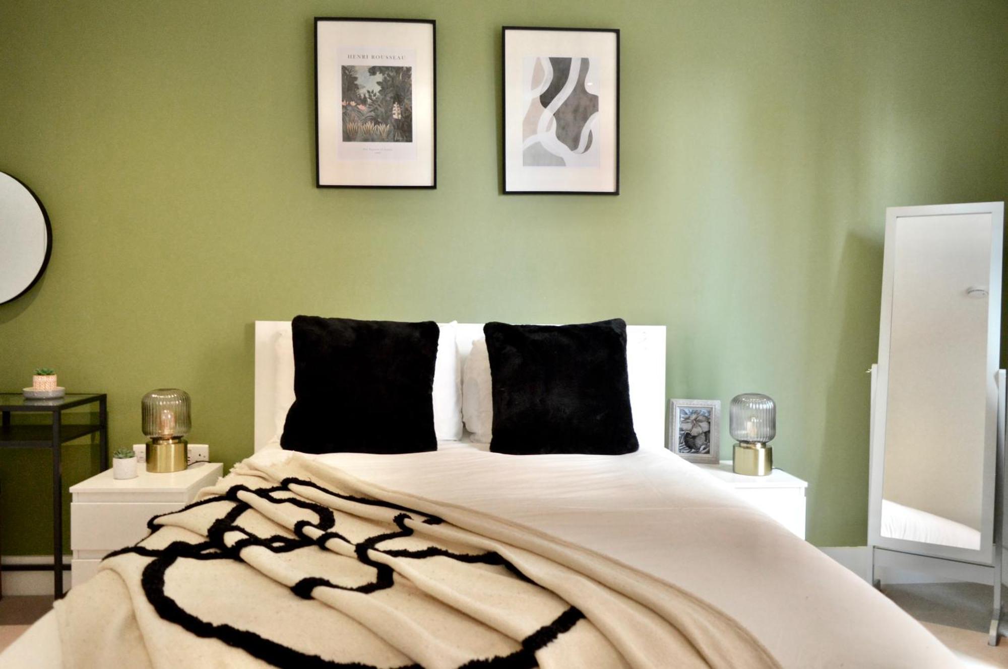 Vauxhall Luxury: Balcony London