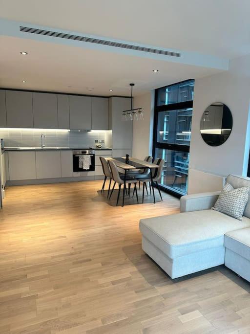 Stylist 2 Bedroom In Apartamento