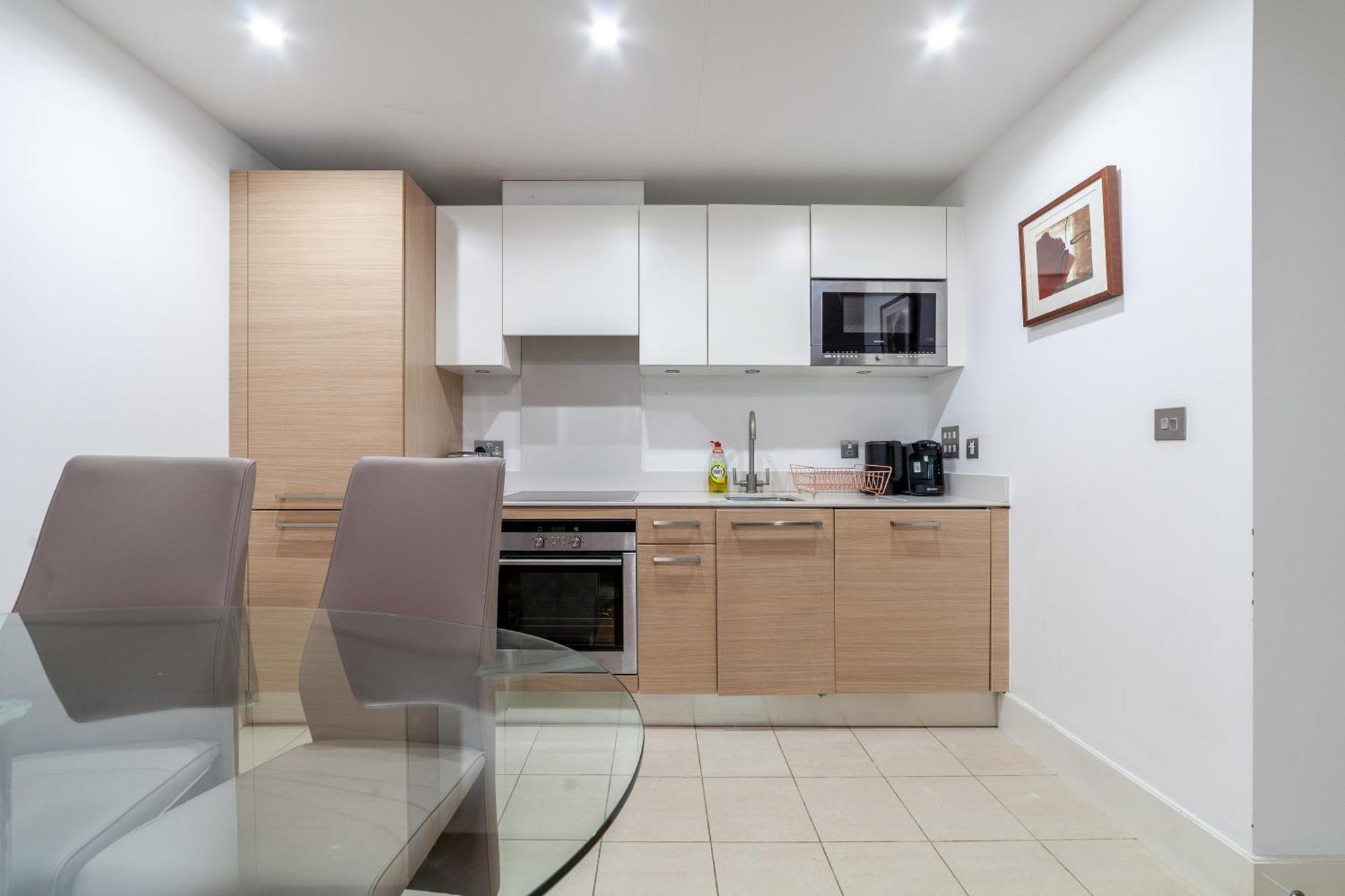 St Georges' Terrace Apartment London