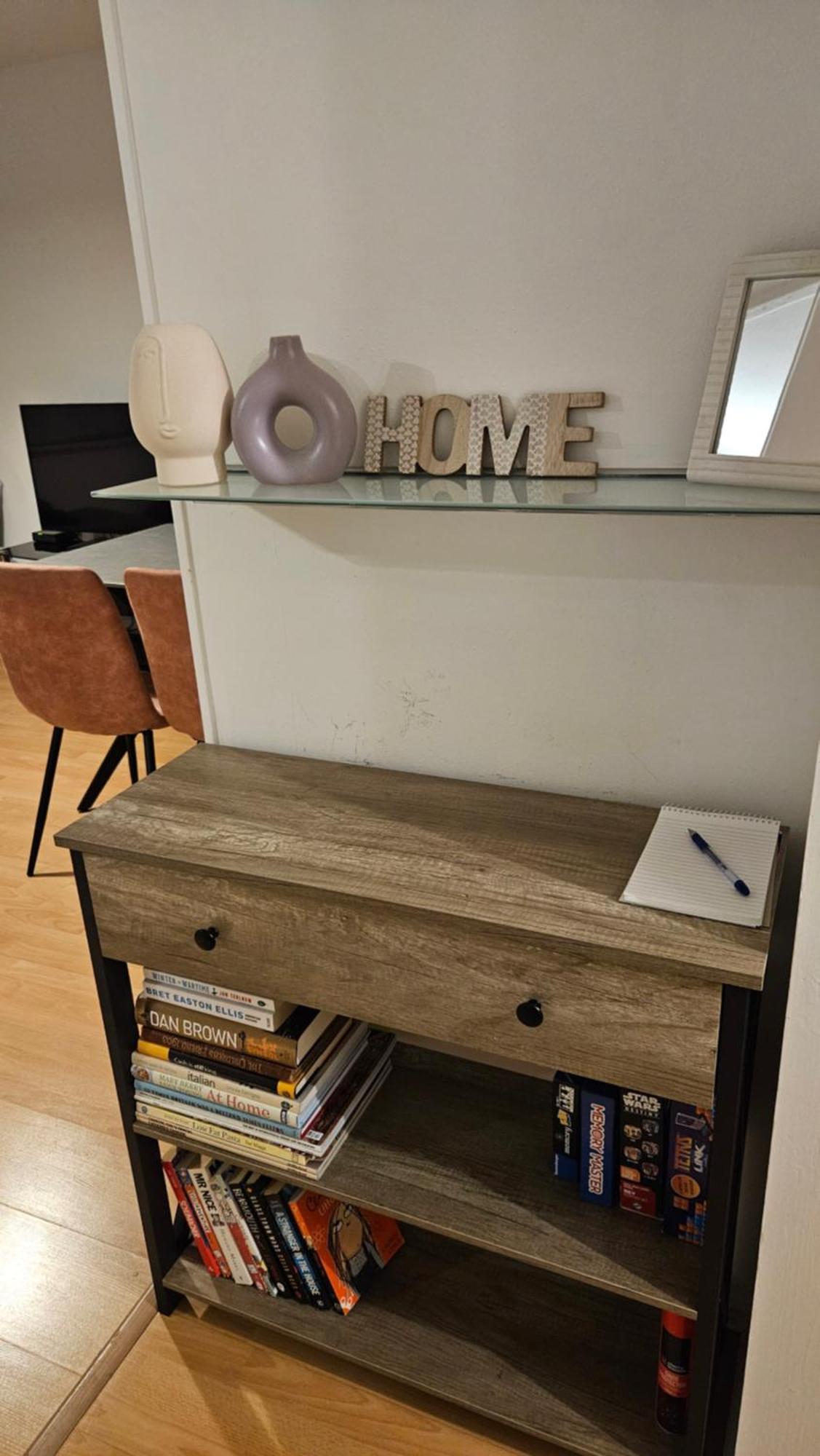 Bright And Spacious One Bedroom Apparment, Free Parking Leilighet London