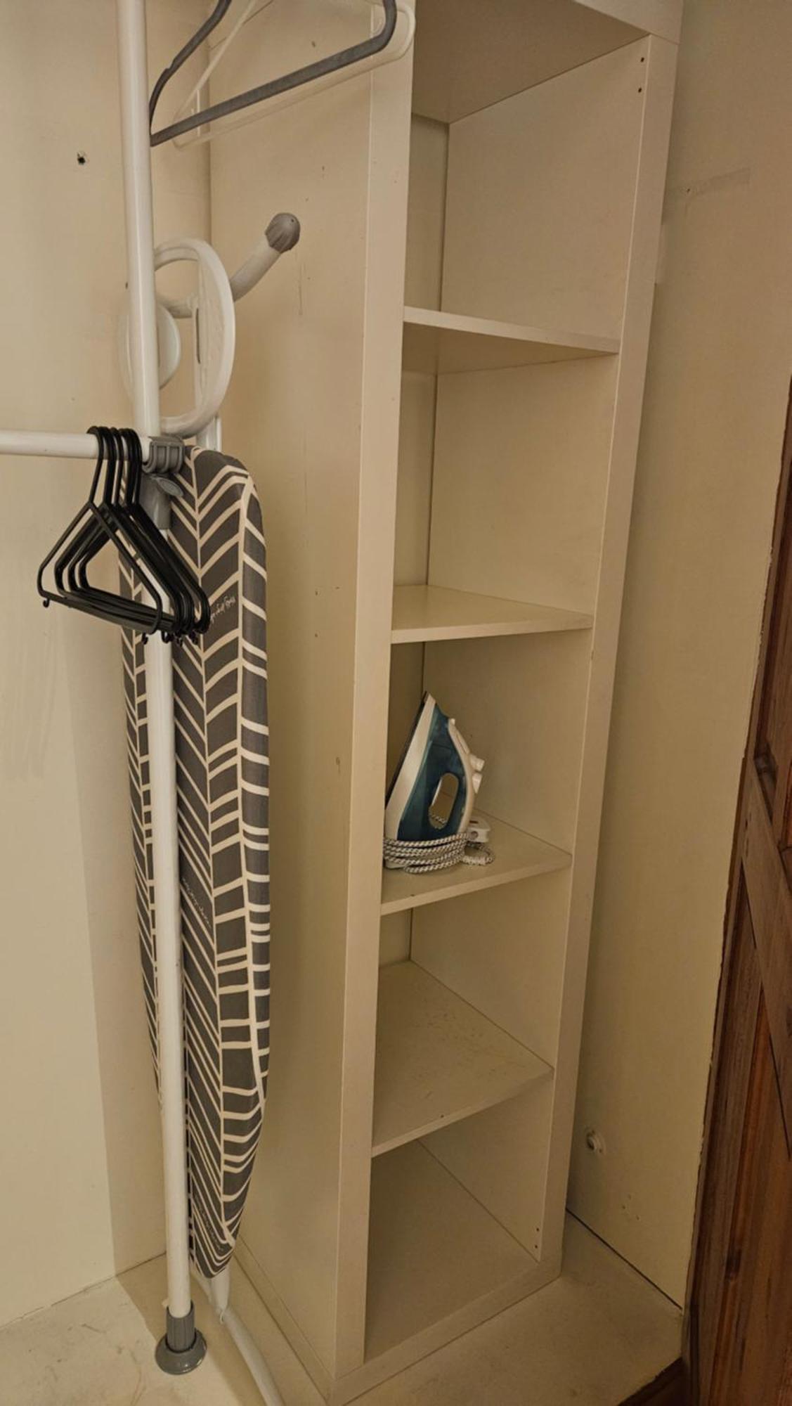 Leilighet Bright And Spacious One Bedroom Apparment, Free Parking