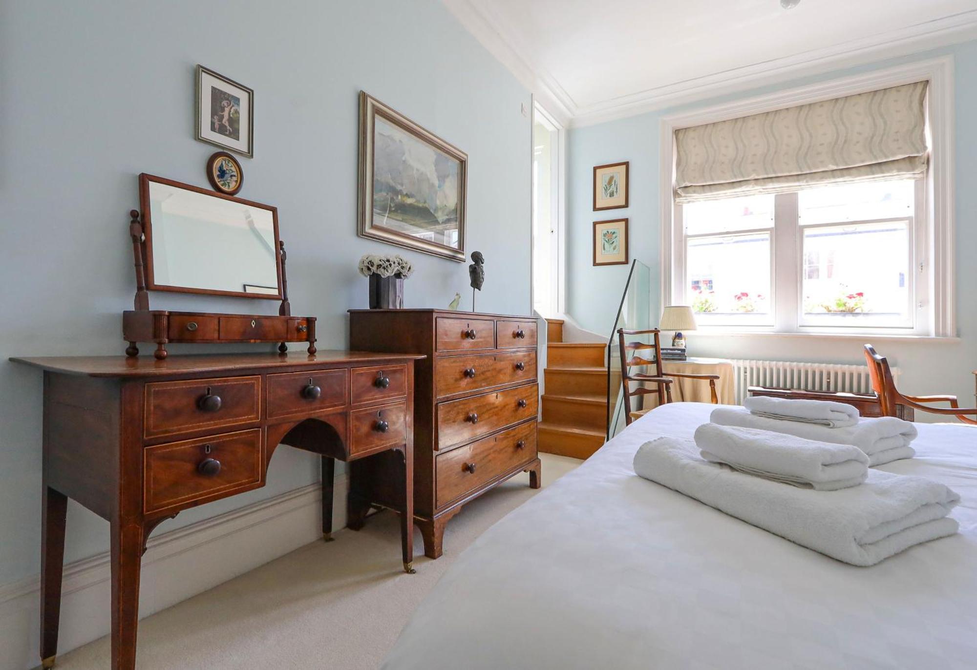 Beautiful And Spacious Kensington Flat Apartment *