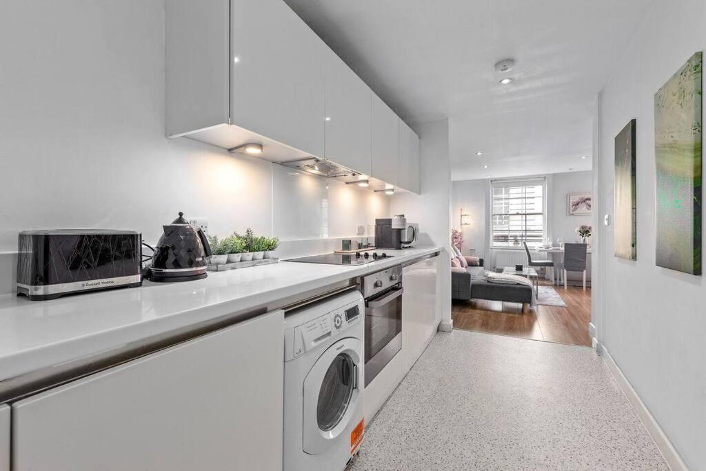 3 Bedroom In Haymarket Sleep 10 Hy2 Apartment *