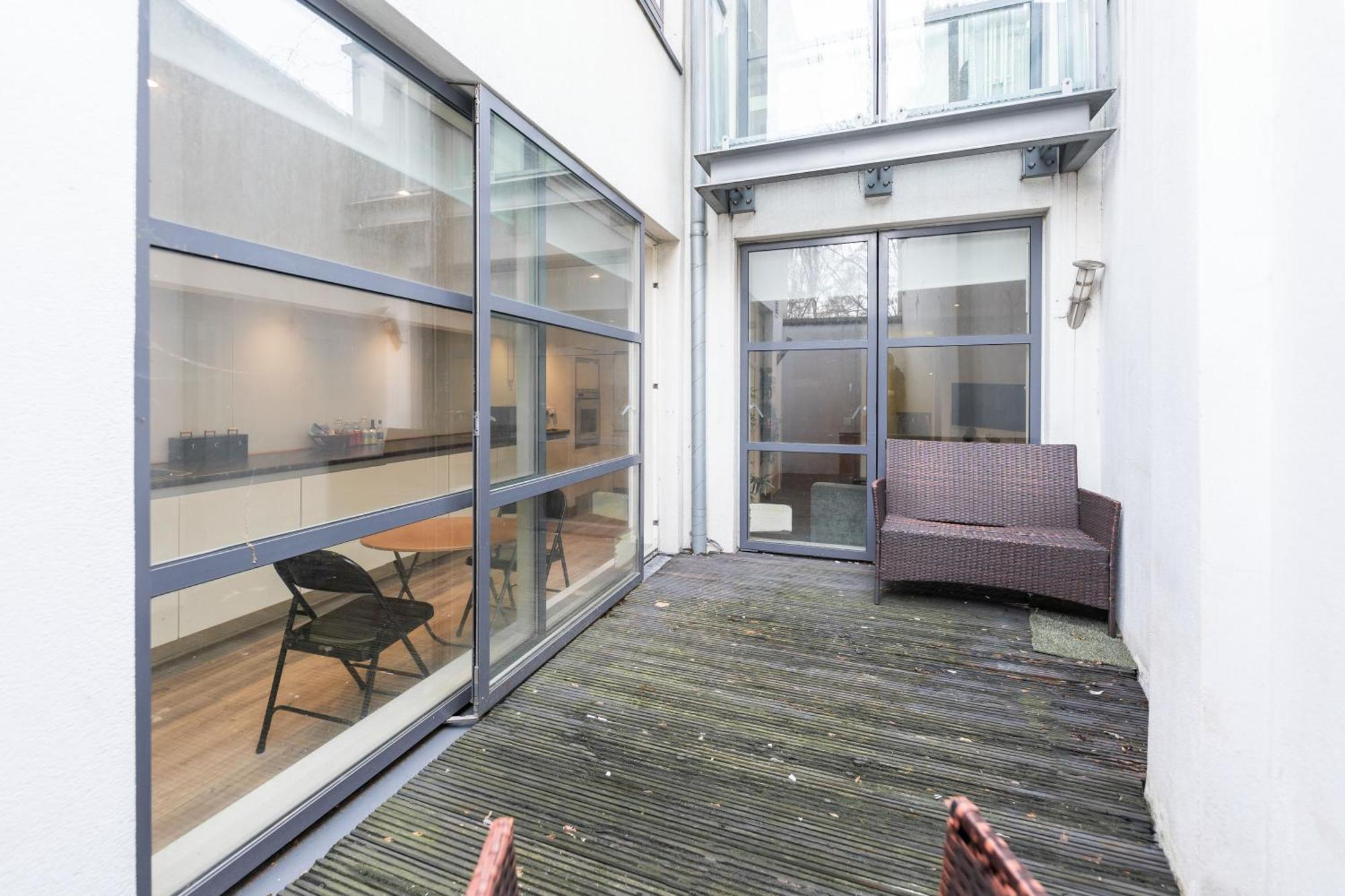Appartement Luxury 2 Bedroom Flat In Bell Street Londen
