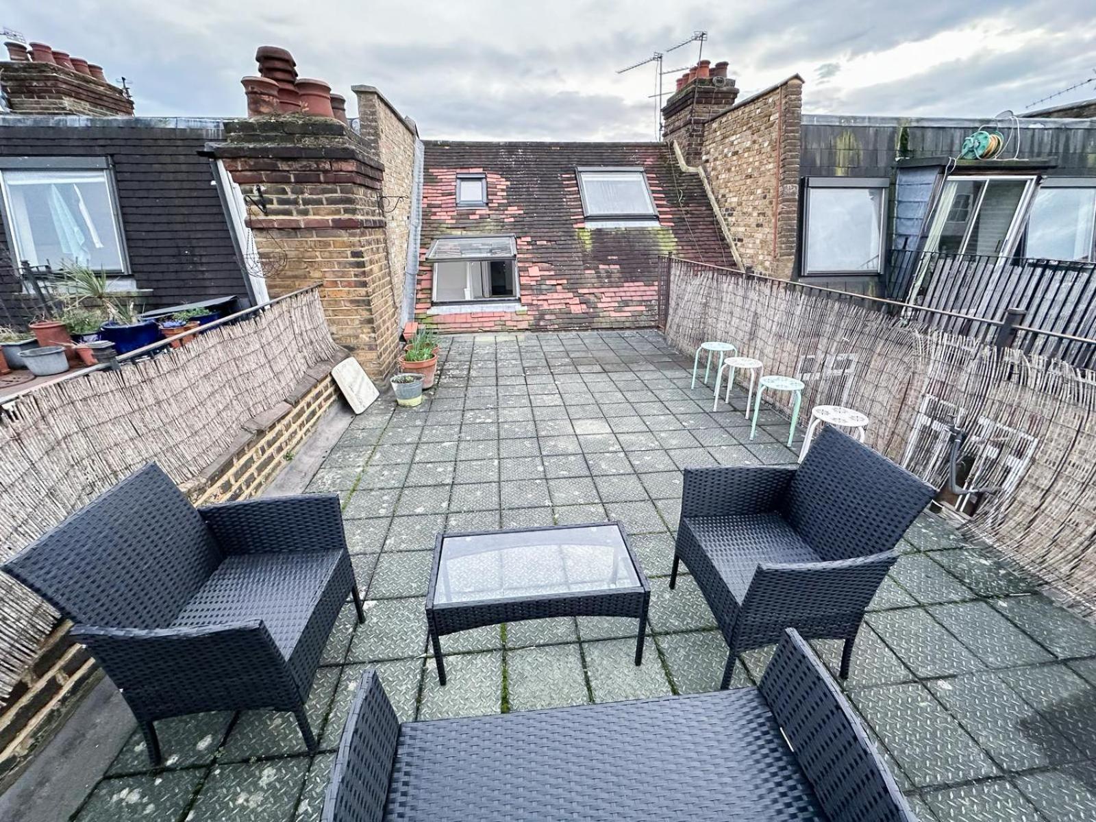 Apartment Lovely 3 Bedroom Maisonette With Private Roof Terrace In Hammersmith