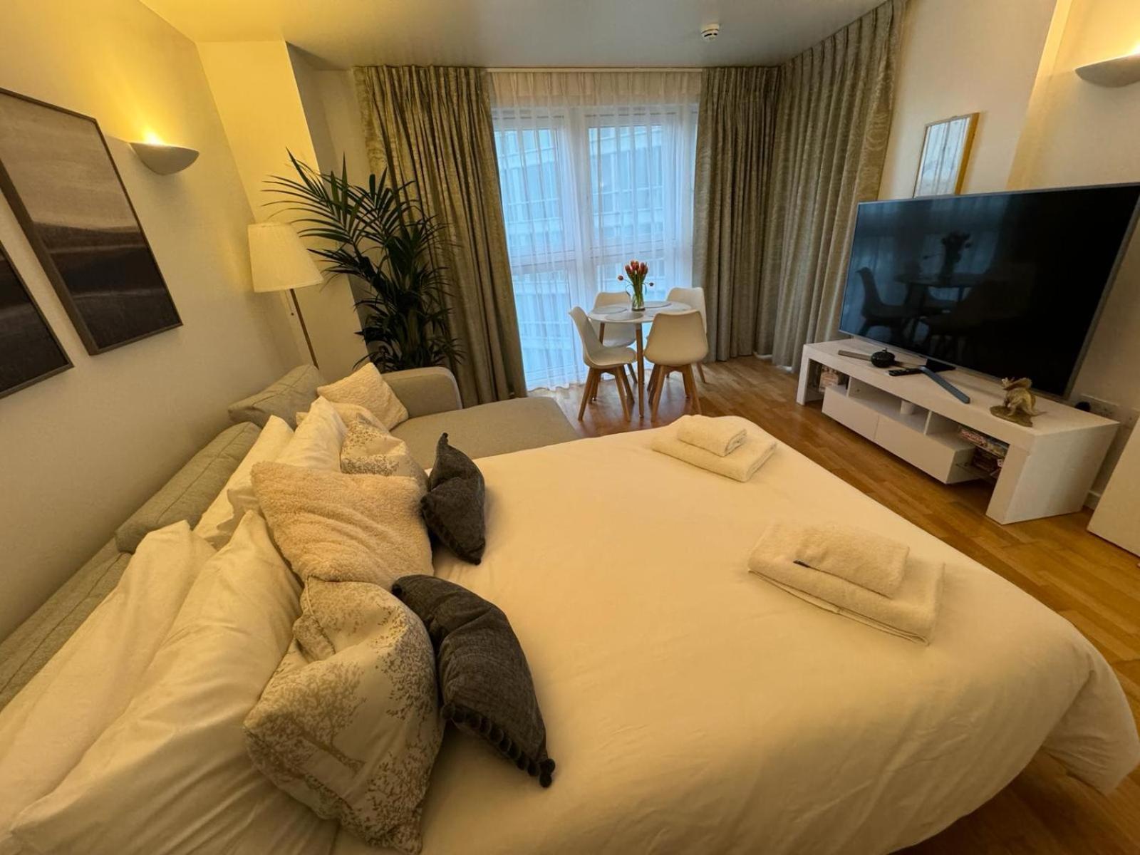 Luxury In Canary Wharf *