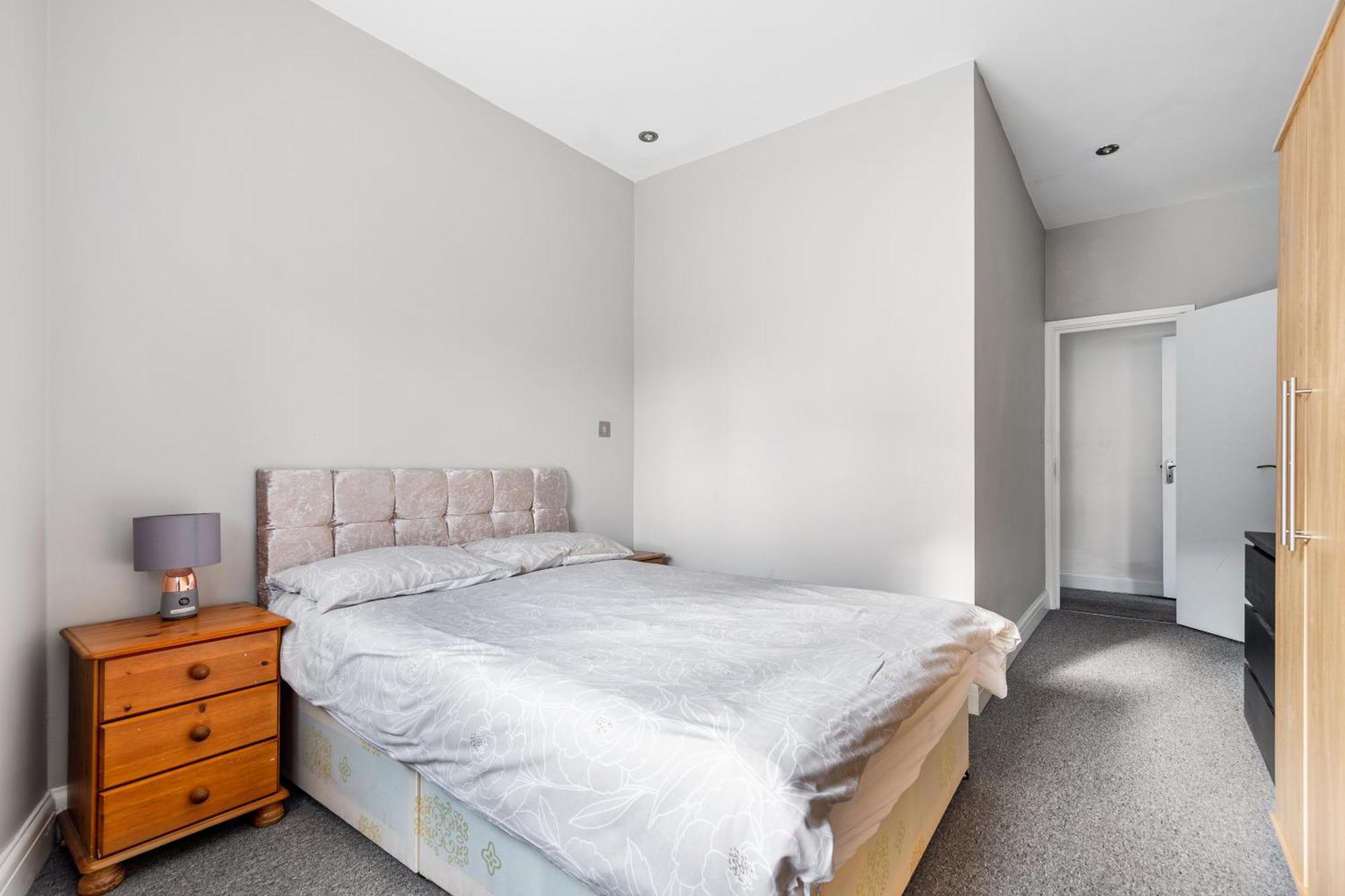 Appartement Spacious 2 Bed 2 Bath With Free Parking For 2 Cars And Underground Station Zone 2 For Quick Access To Up To 10 Guests