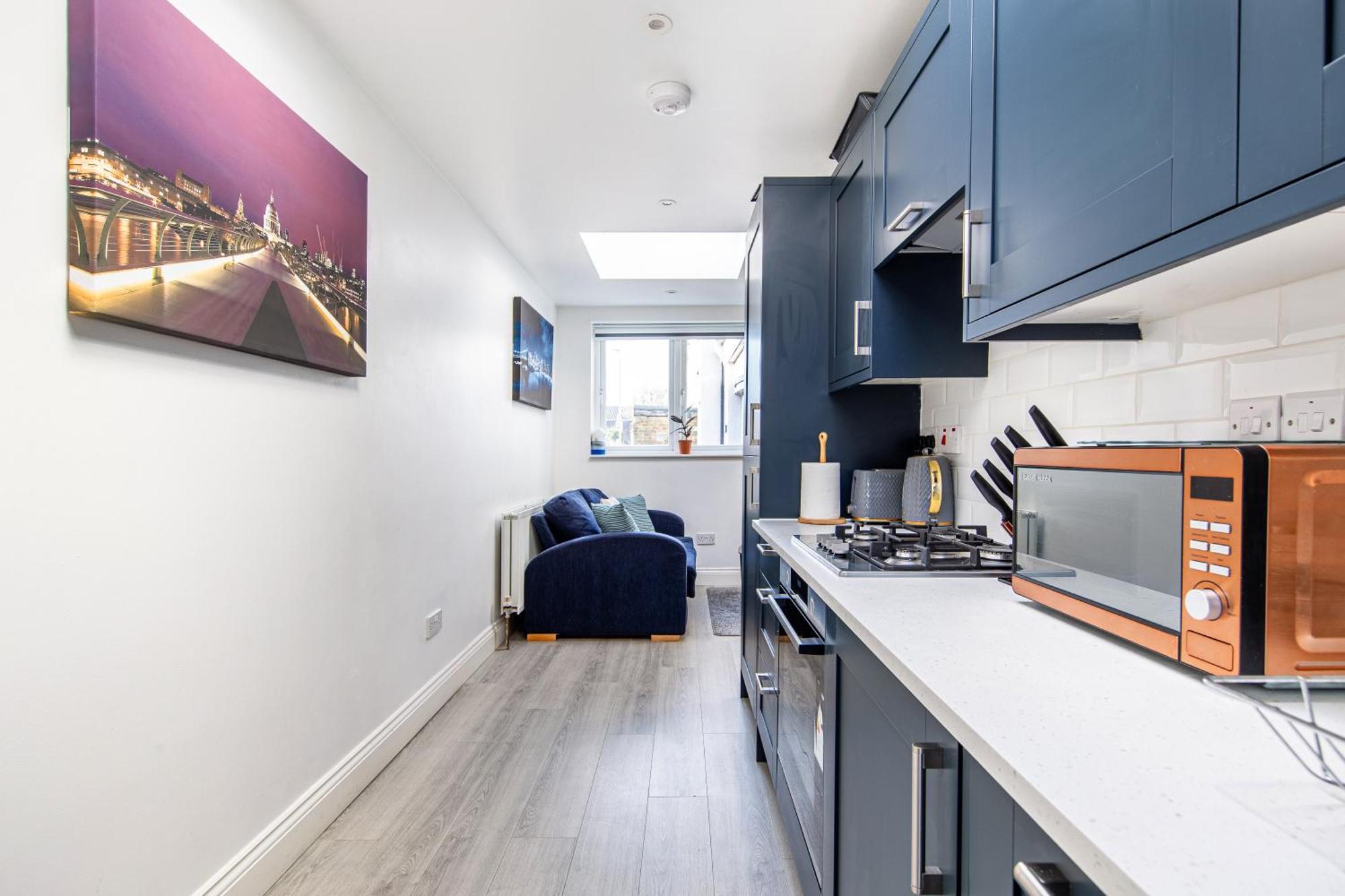 Cosy Underground Oasis: Gateway *