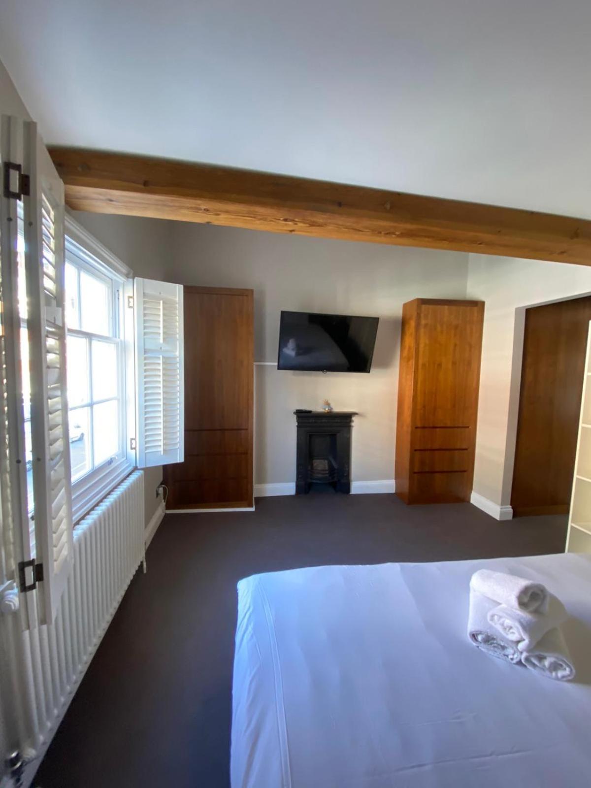 Fairytale Belgravia House - 2 Beds 2 Baths 4 People London