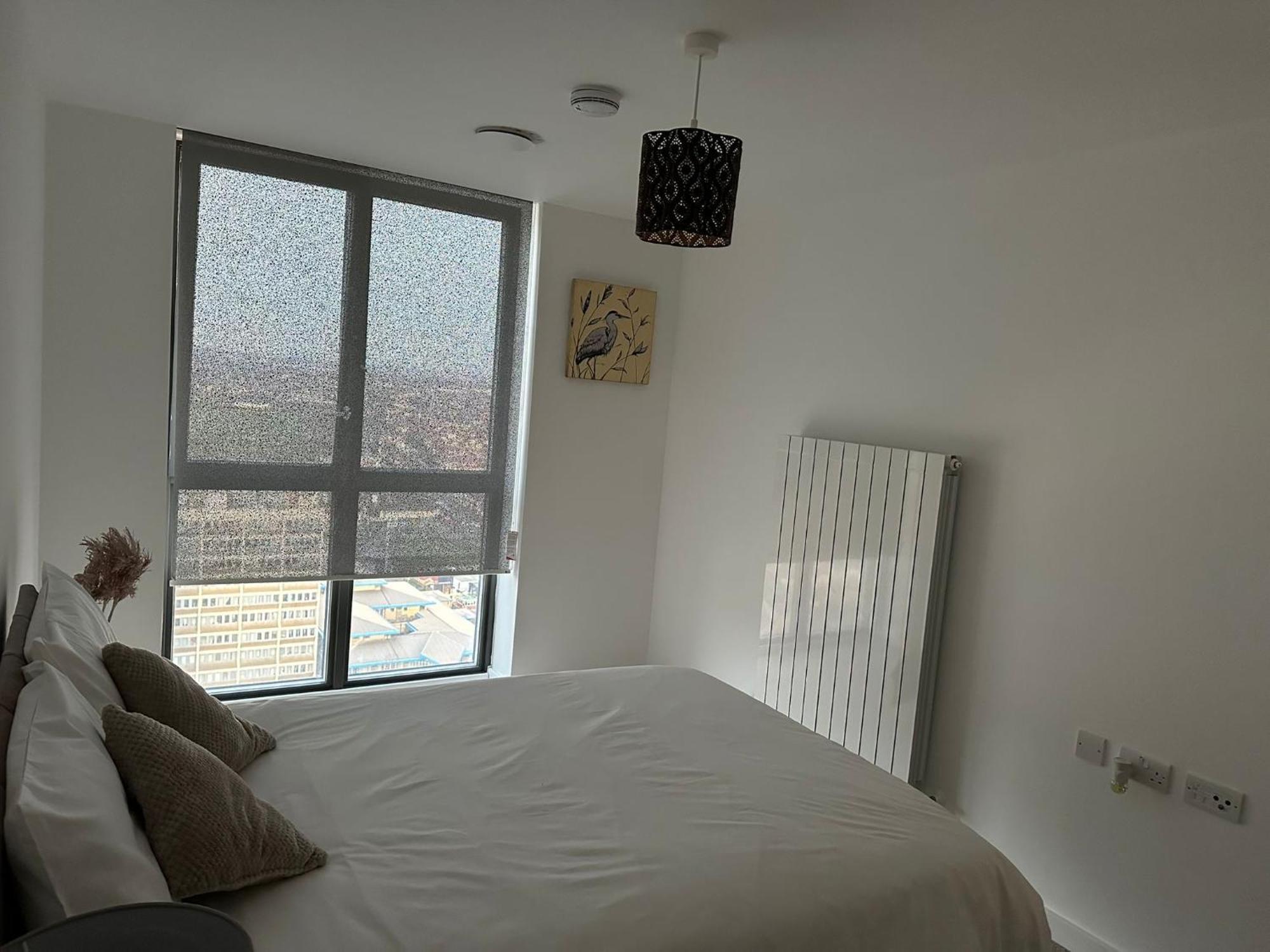 Immaculate 2-bed In East Appartement