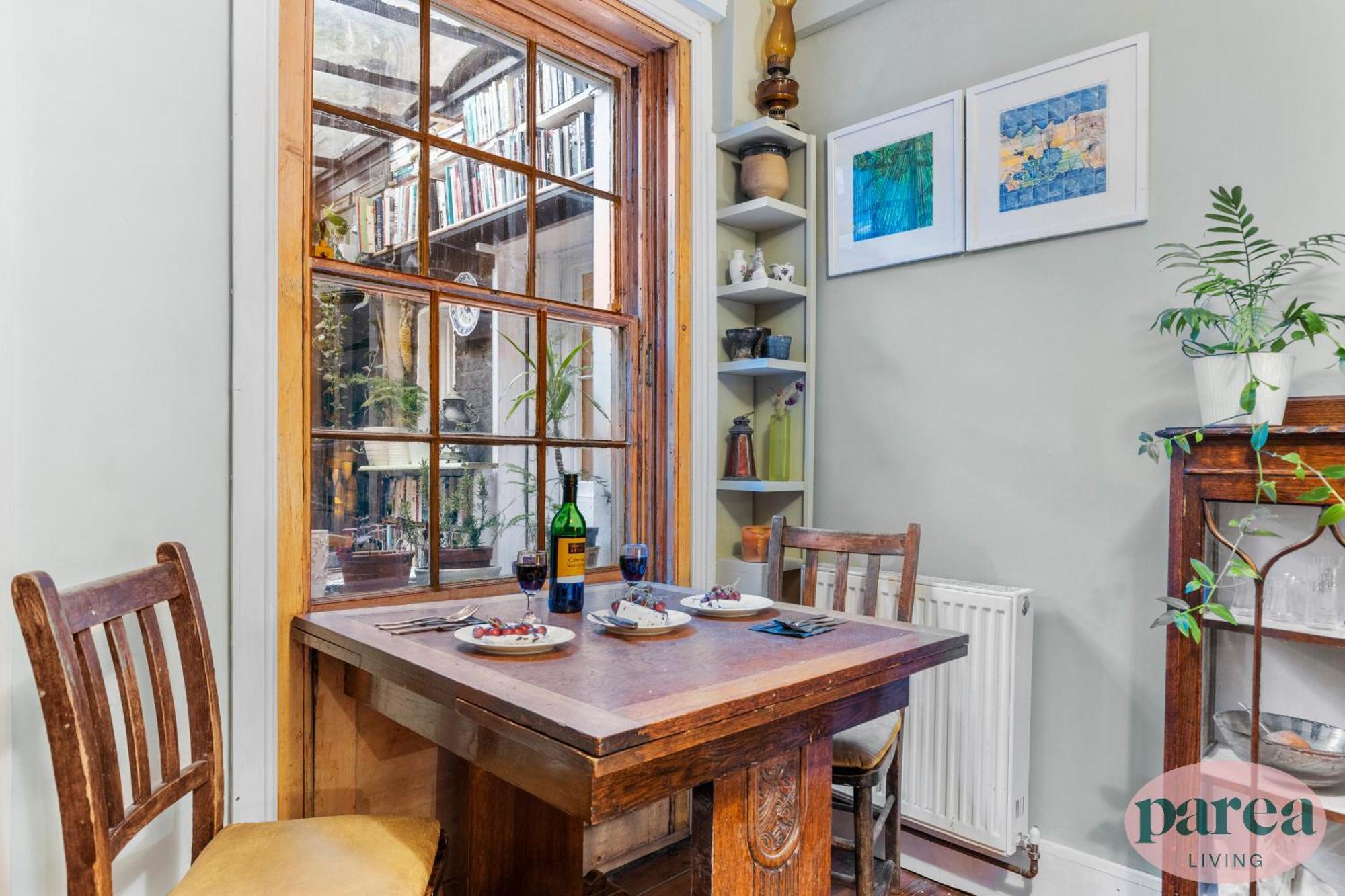 Parea Living - Cosy 1-bed Artistic Flat At Newington Leilighet